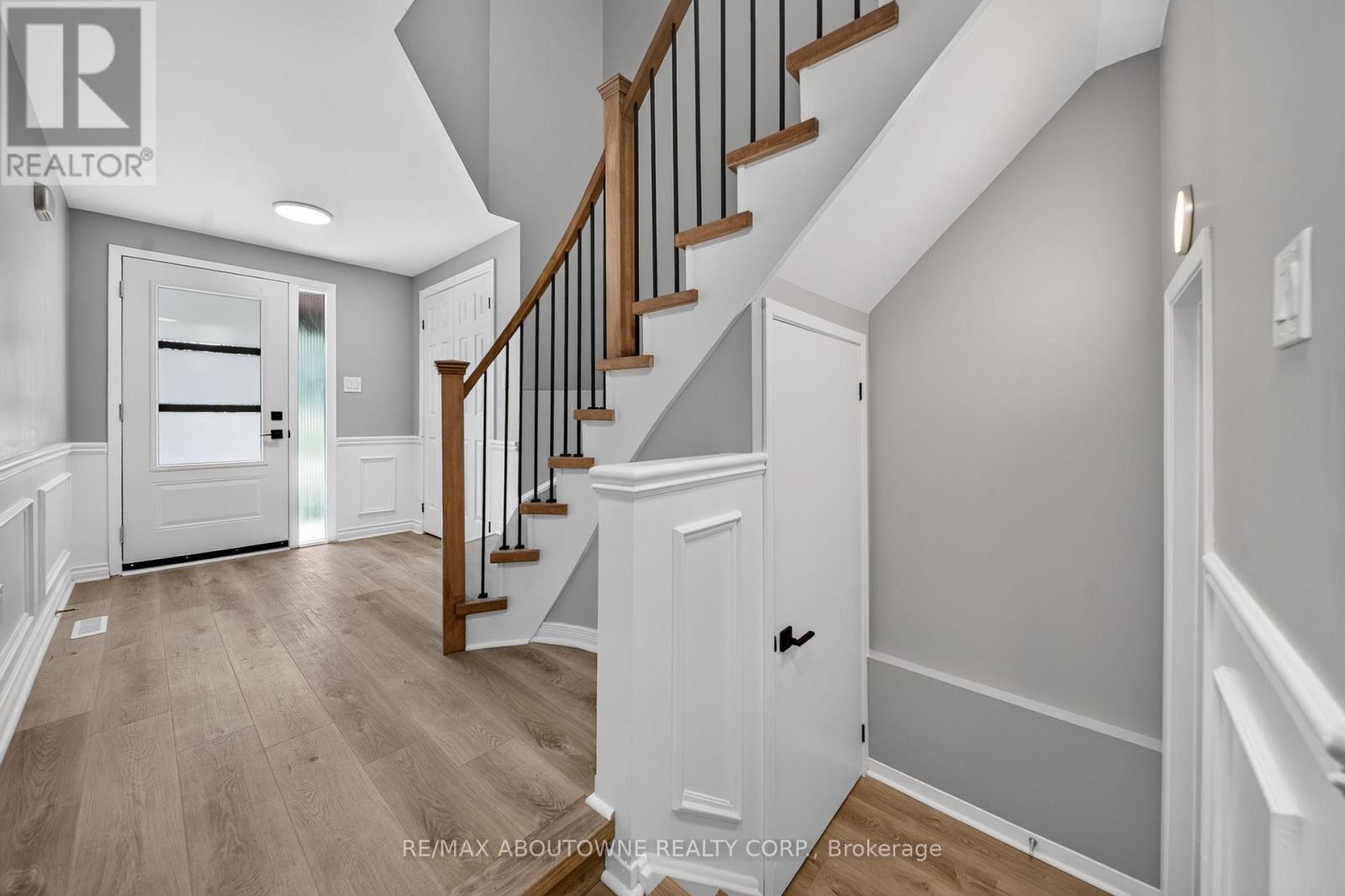 












4353 SAWMILL VALLEY DRIVE

,
Mississauga (Erin Mills),




Ontario
L5L3L3

