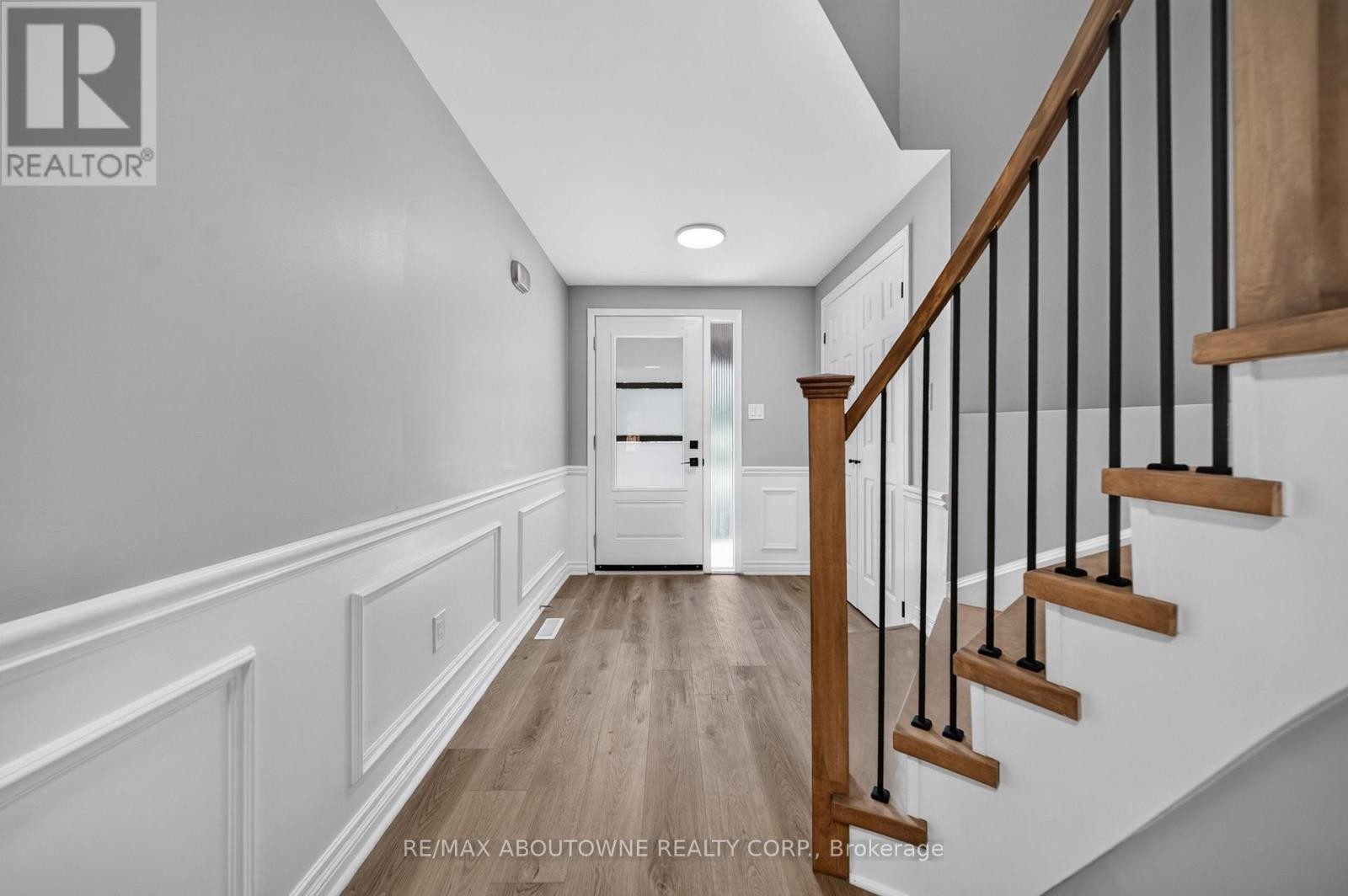 












4353 SAWMILL VALLEY DRIVE

,
Mississauga (Erin Mills),




Ontario
L5L3L3

