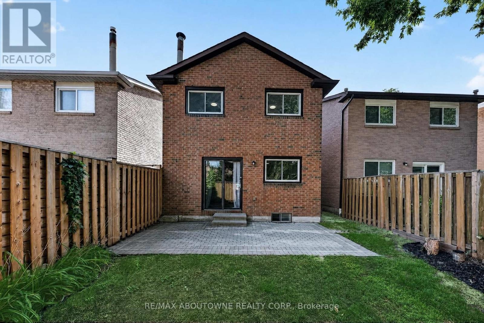 












4353 SAWMILL VALLEY DRIVE

,
Mississauga (Erin Mills),




Ontario
L5L3L3

