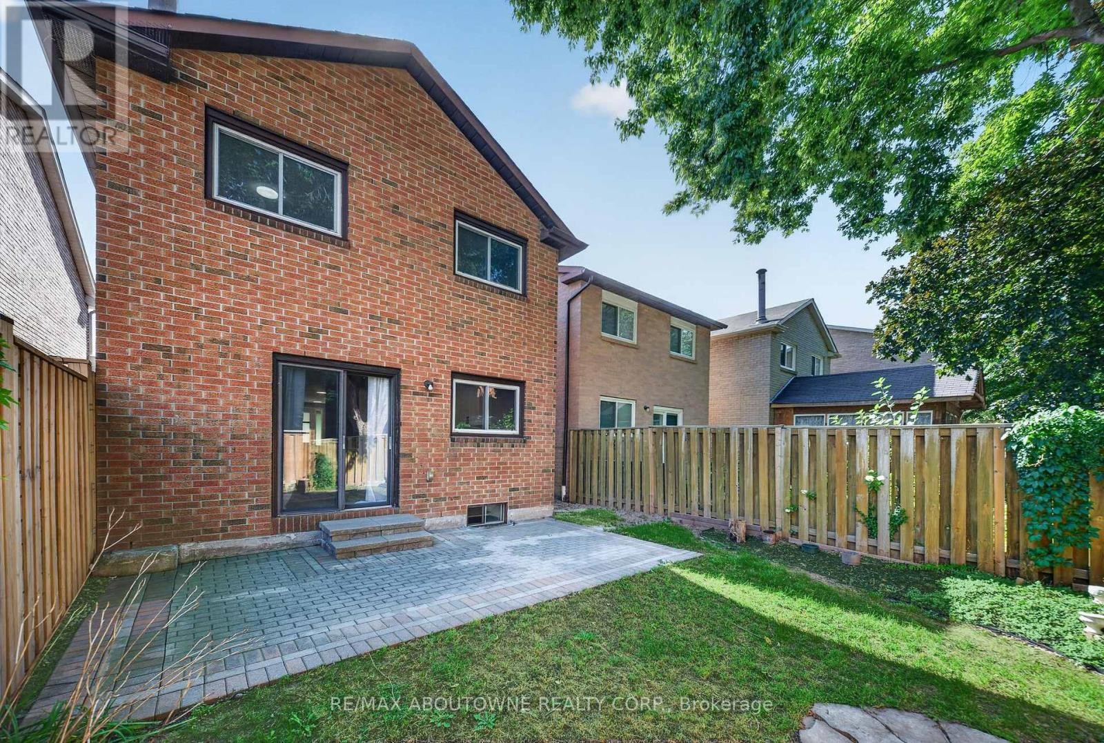 












4353 SAWMILL VALLEY DRIVE

,
Mississauga (Erin Mills),




Ontario
L5L3L3

