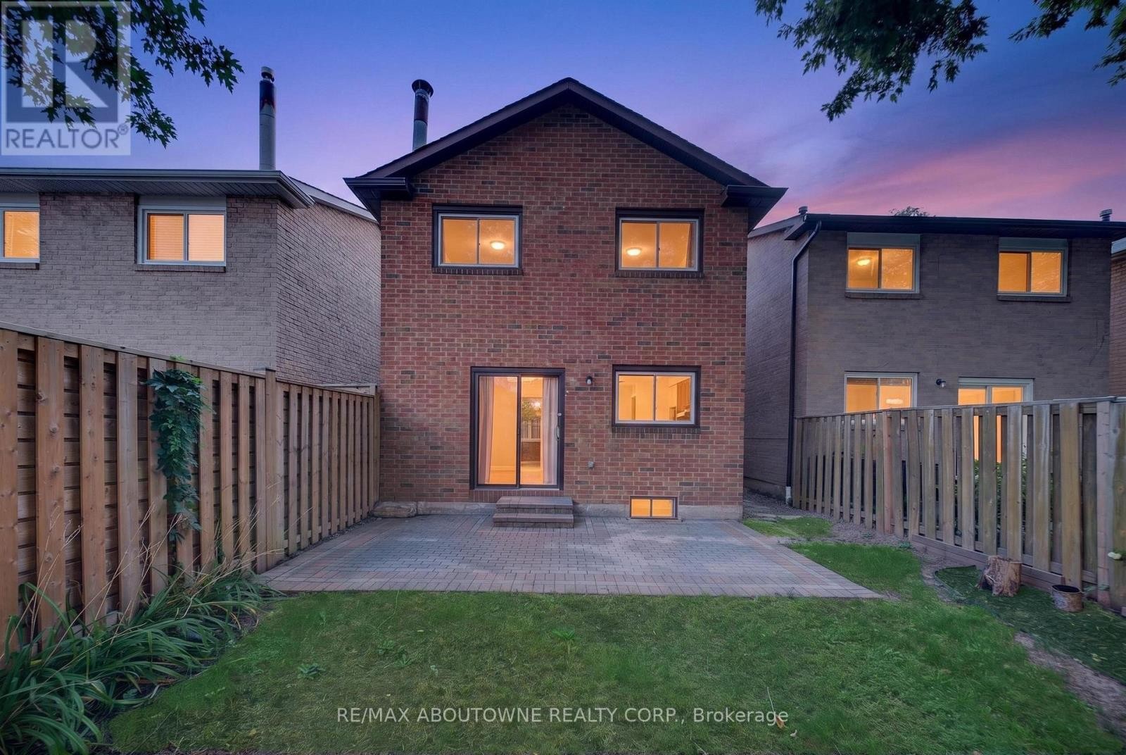 












4353 SAWMILL VALLEY DRIVE

,
Mississauga (Erin Mills),




Ontario
L5L3L3


