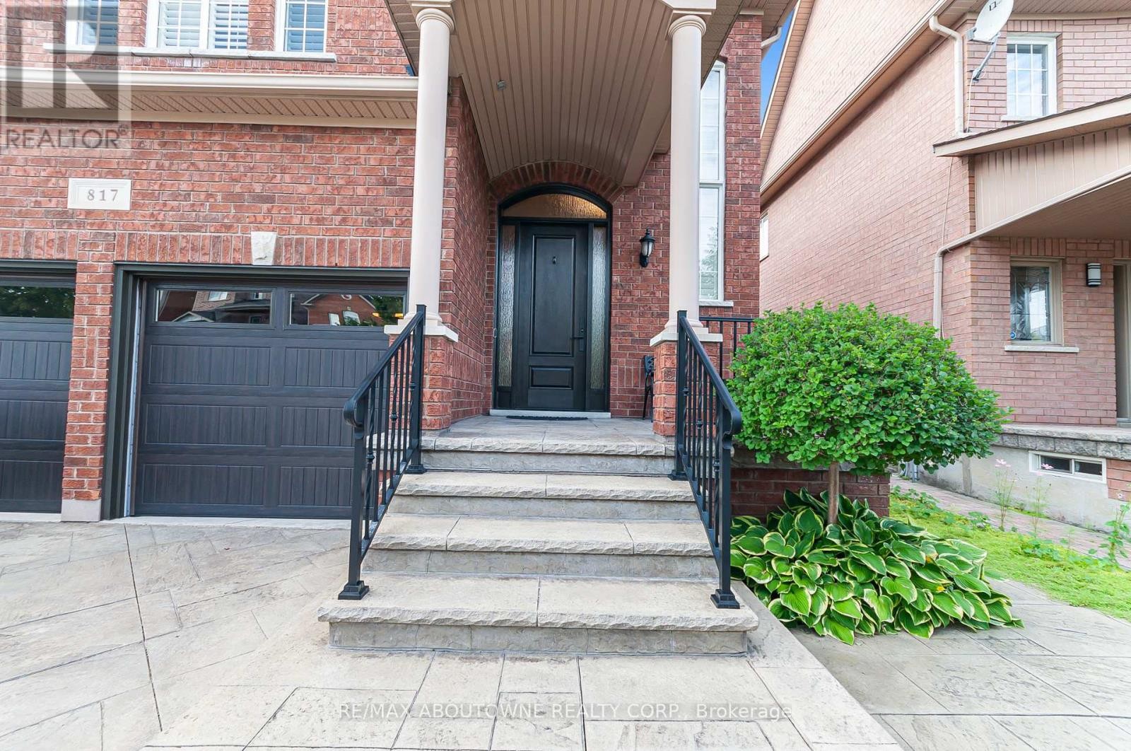 












817 BRASS WINDS PLACE

,
Mississauga (Meadowvale Village),




Ontario
L5W1T4

