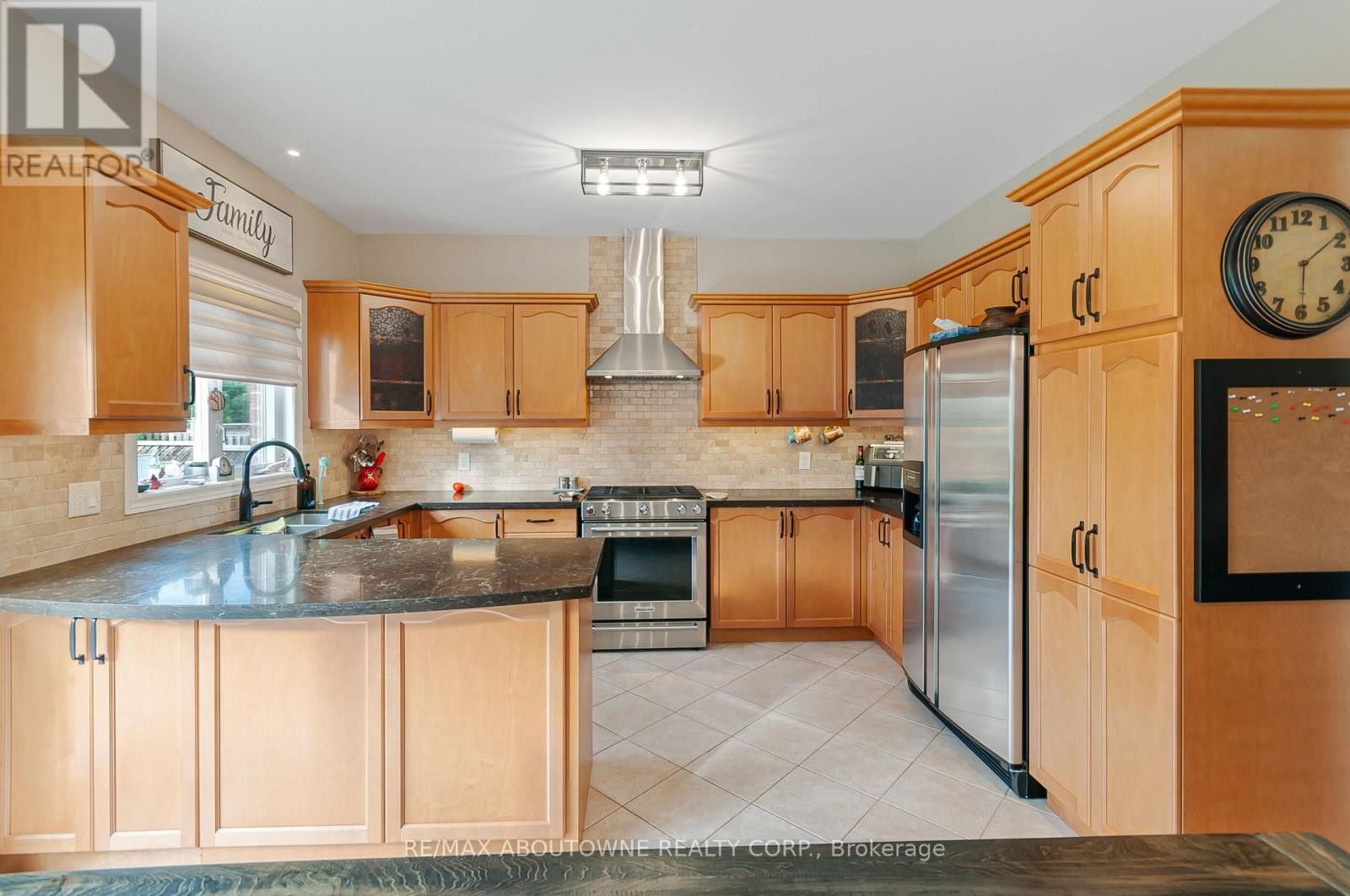 












817 BRASS WINDS PLACE

,
Mississauga (Meadowvale Village),




Ontario
L5W1T4


