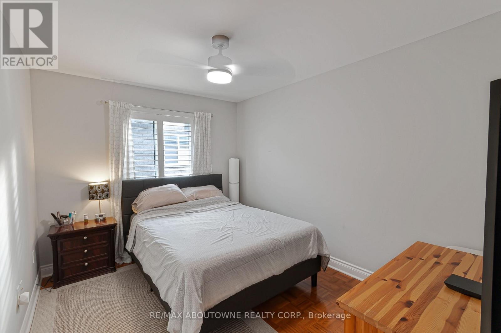 












817 BRASS WINDS PLACE

,
Mississauga (Meadowvale Village),




Ontario
L5W1T4

