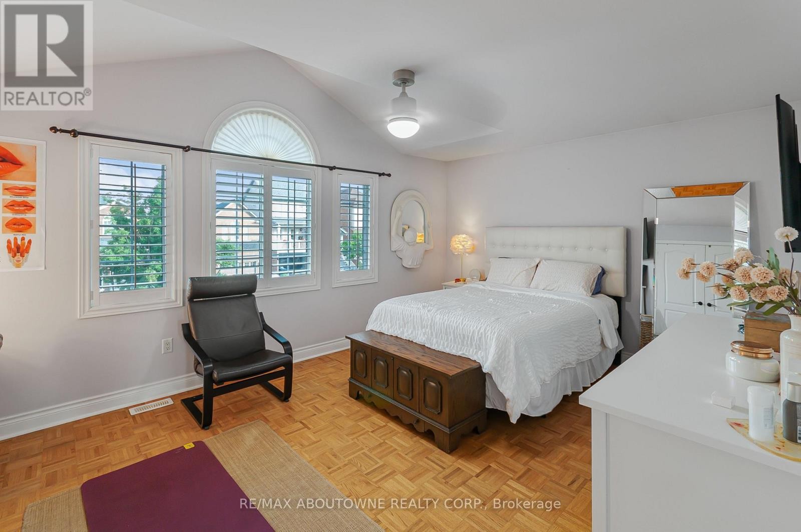 












817 BRASS WINDS PLACE

,
Mississauga (Meadowvale Village),




Ontario
L5W1T4

