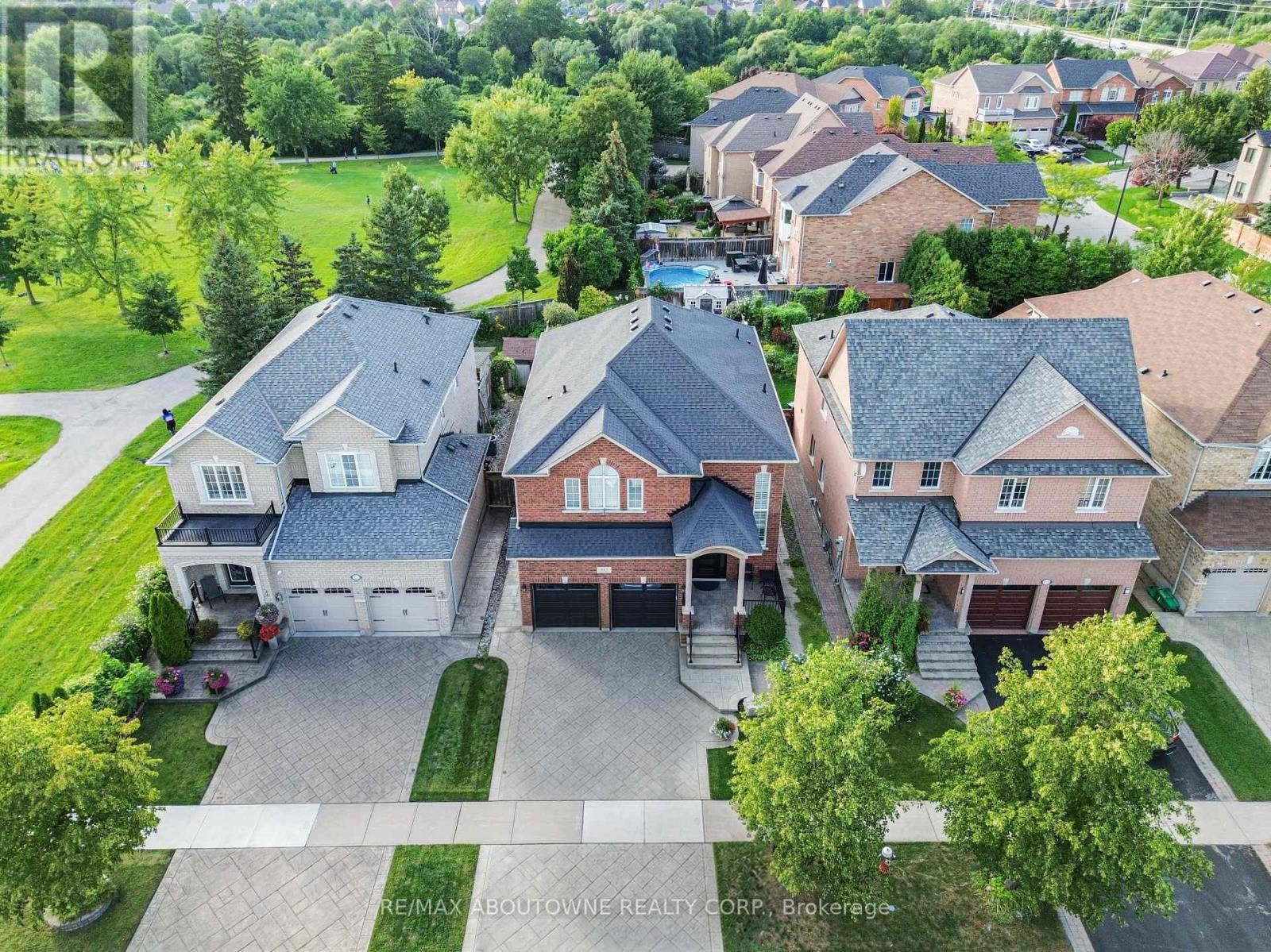 












817 BRASS WINDS PLACE

,
Mississauga (Meadowvale Village),




Ontario
L5W1T4

