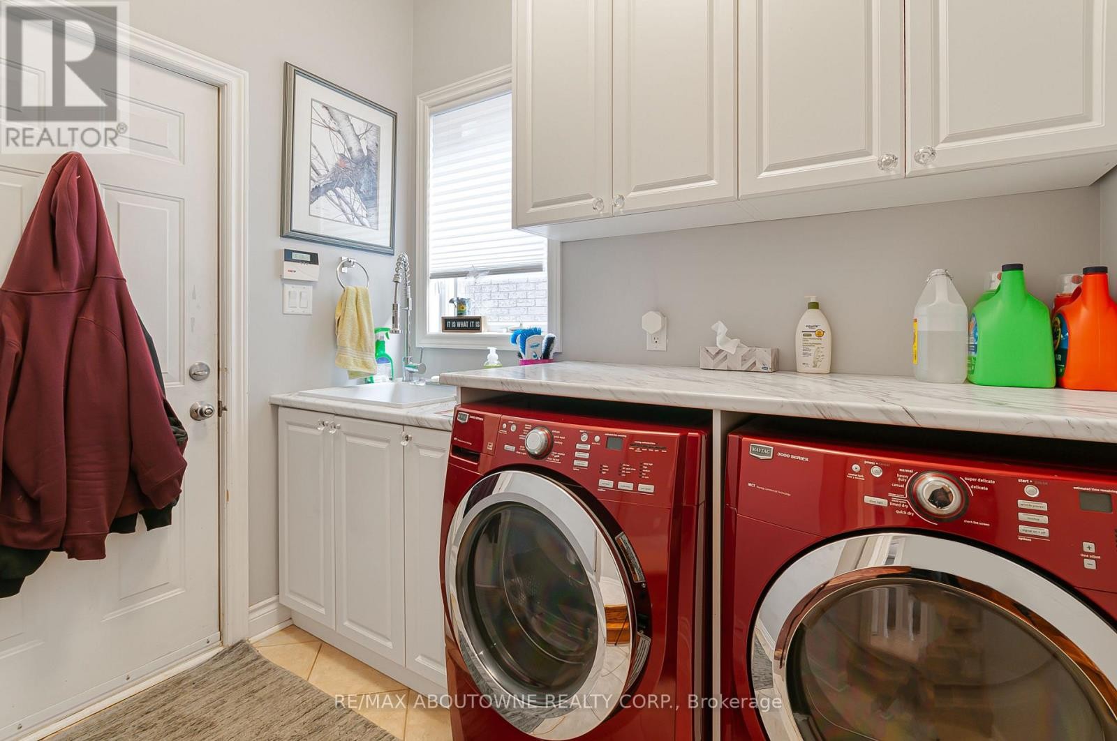












817 BRASS WINDS PLACE

,
Mississauga (Meadowvale Village),




Ontario
L5W1T4

