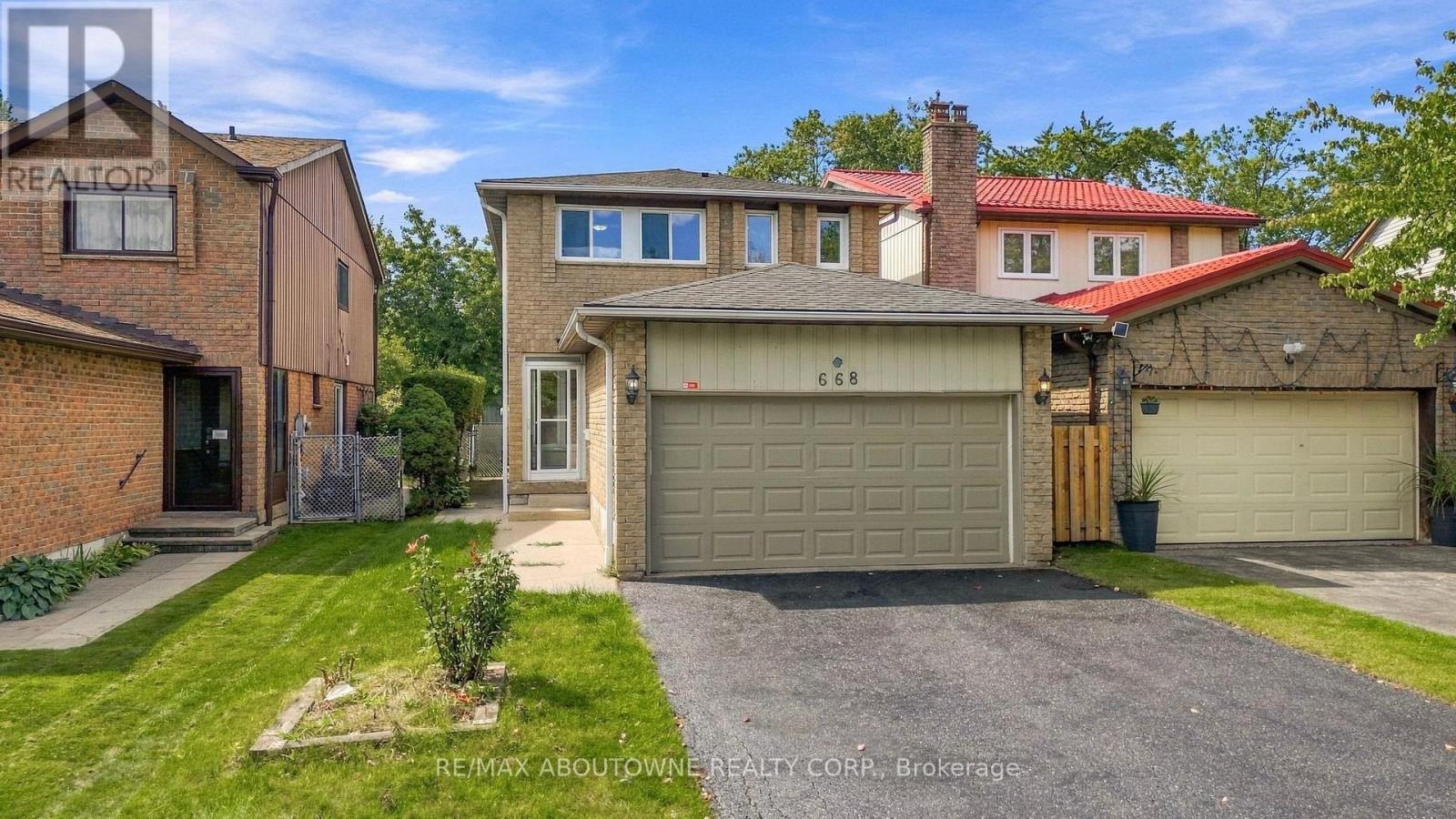 












668 GREYCEDAR CRESCENT

,
Mississauga (Rathwood),




Ontario
L4W3J7

