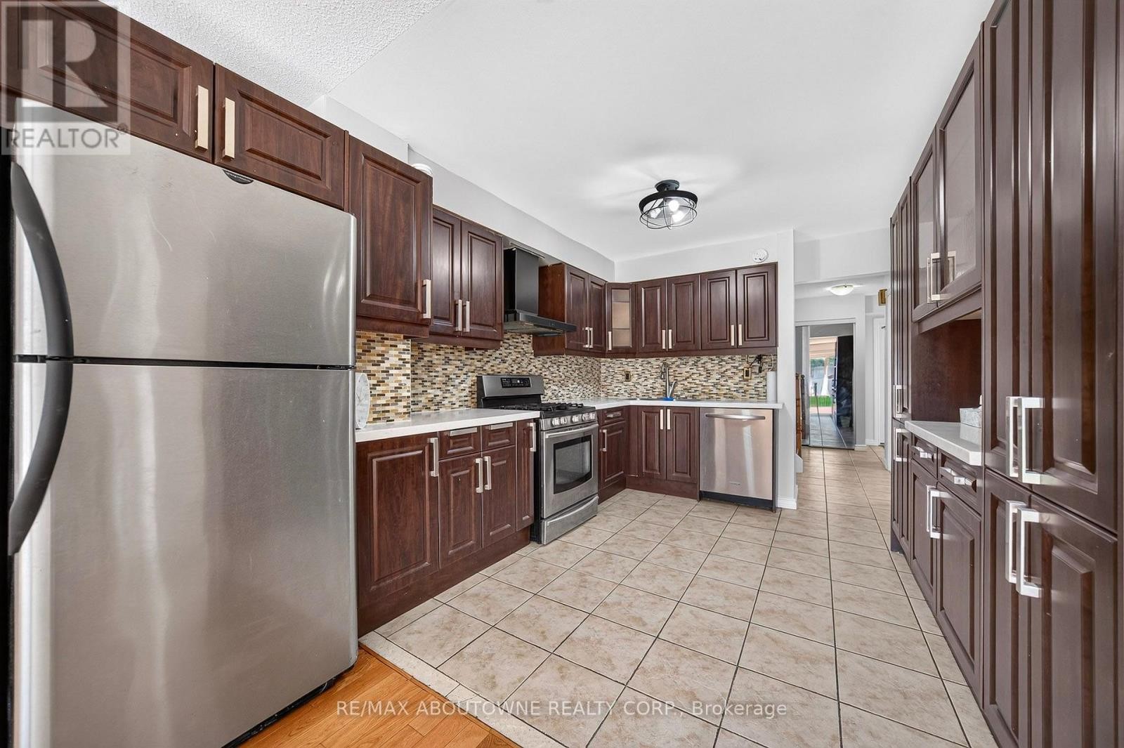 












668 GREYCEDAR CRESCENT

,
Mississauga (Rathwood),




Ontario
L4W3J7

