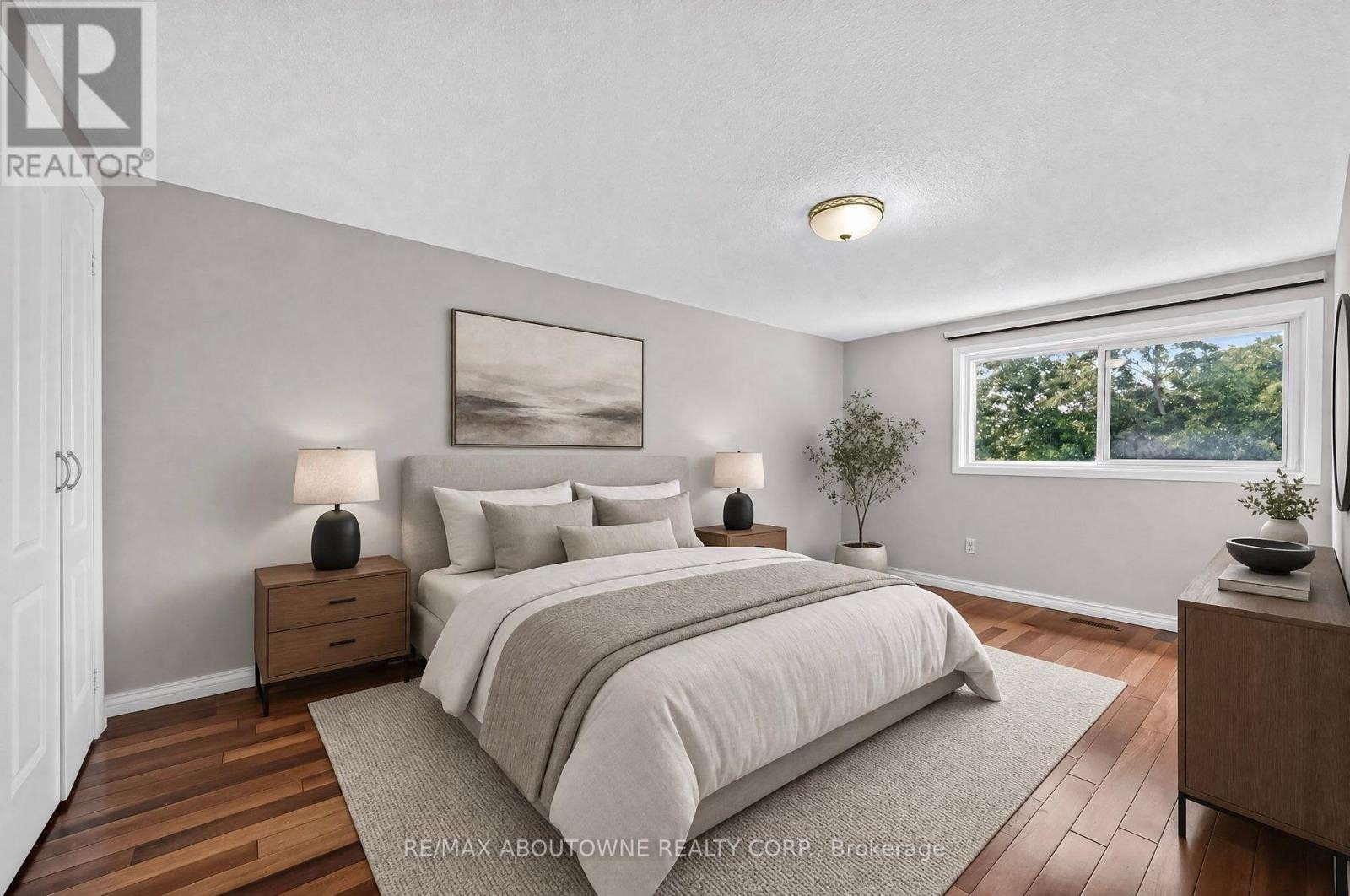 












668 GREYCEDAR CRESCENT

,
Mississauga (Rathwood),




Ontario
L4W3J7

