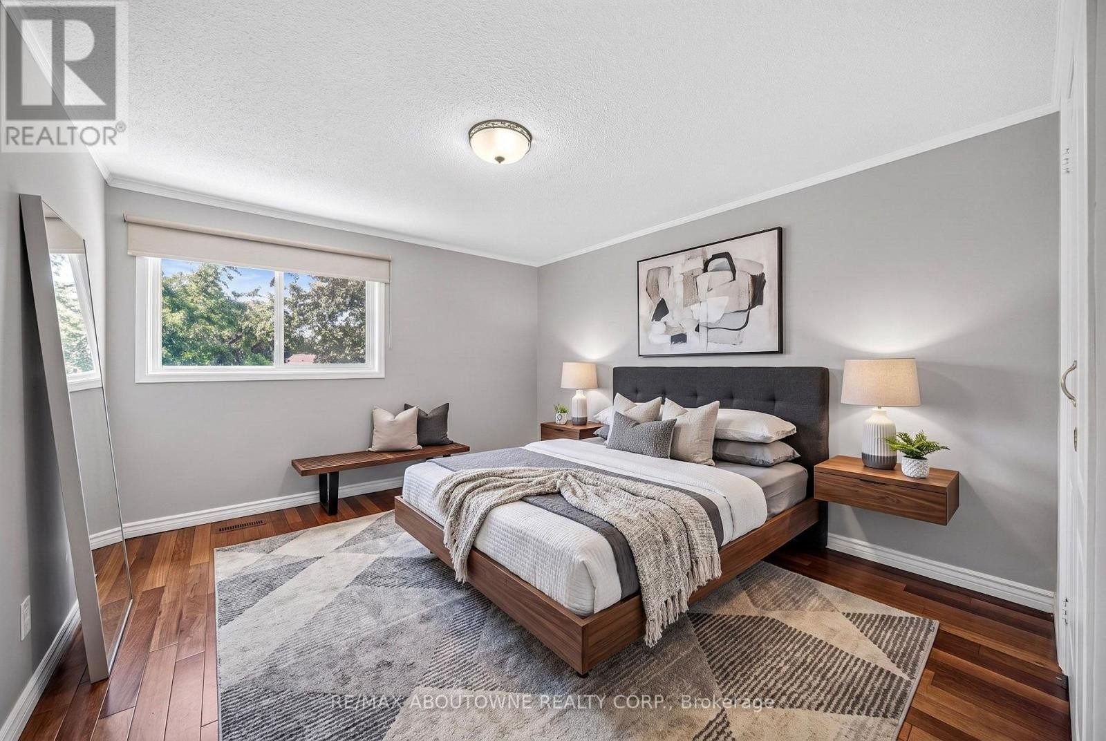 












668 GREYCEDAR CRESCENT

,
Mississauga (Rathwood),




Ontario
L4W3J7

