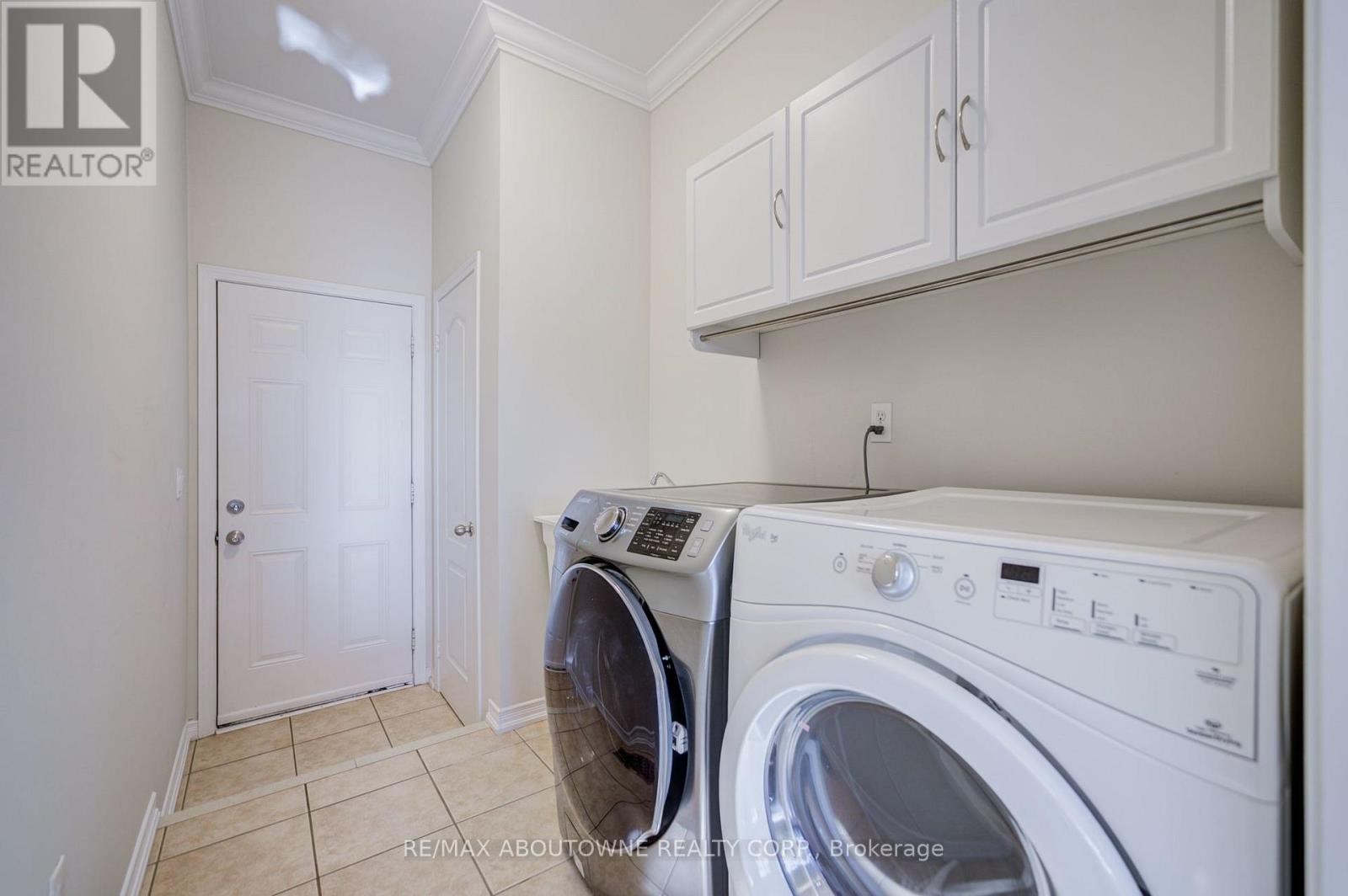












4228 FULLER CRESCENT

,
Burlington (Alton),




Ontario
L7M0M4

