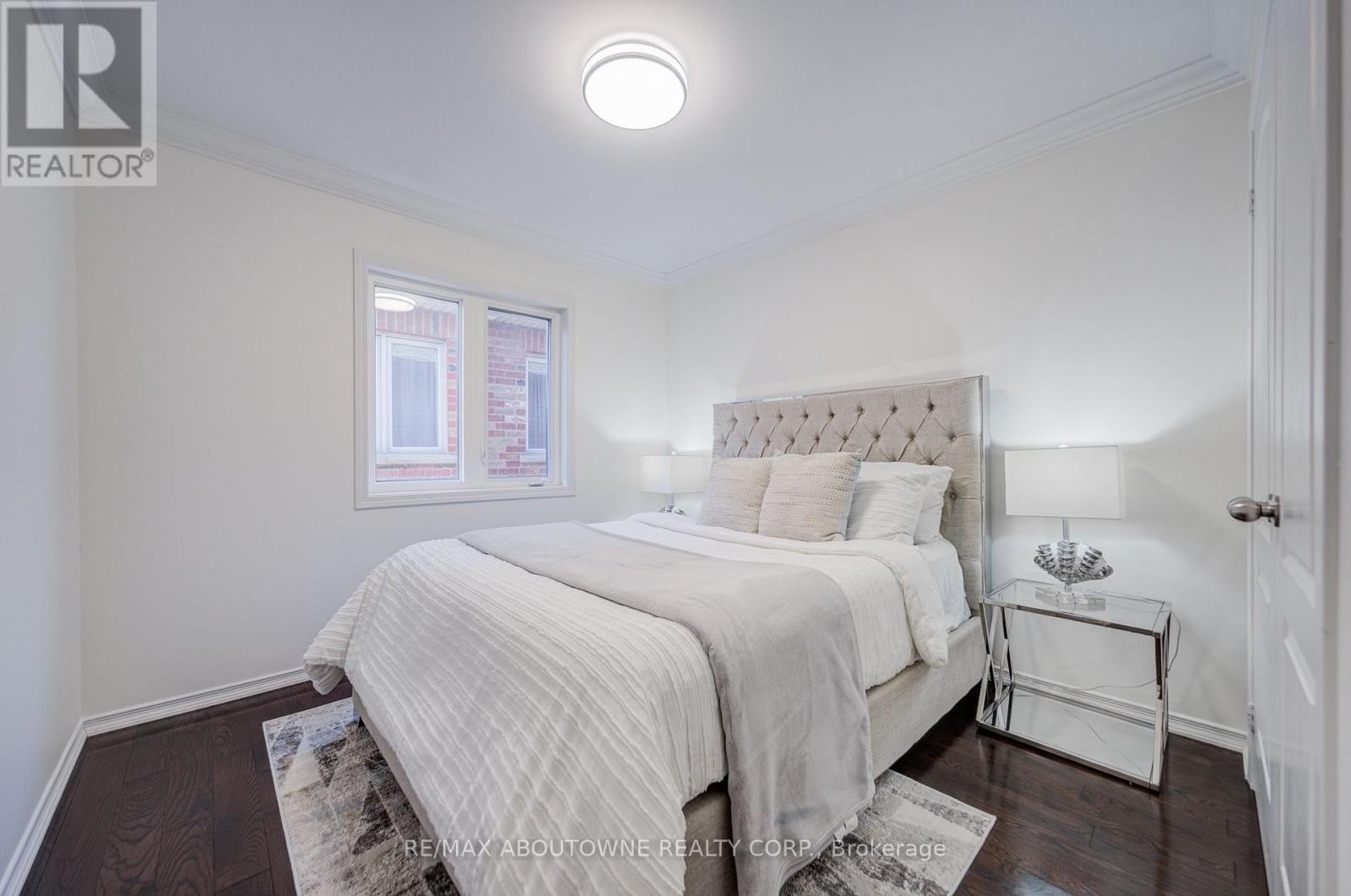 












4228 FULLER CRESCENT

,
Burlington (Alton),




Ontario
L7M0M4

