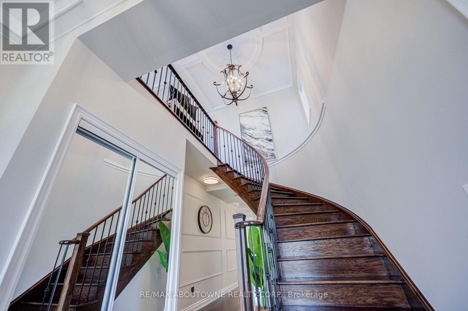 












4228 FULLER CRESCENT

,
Burlington (Alton),




Ontario
L7M0M4

