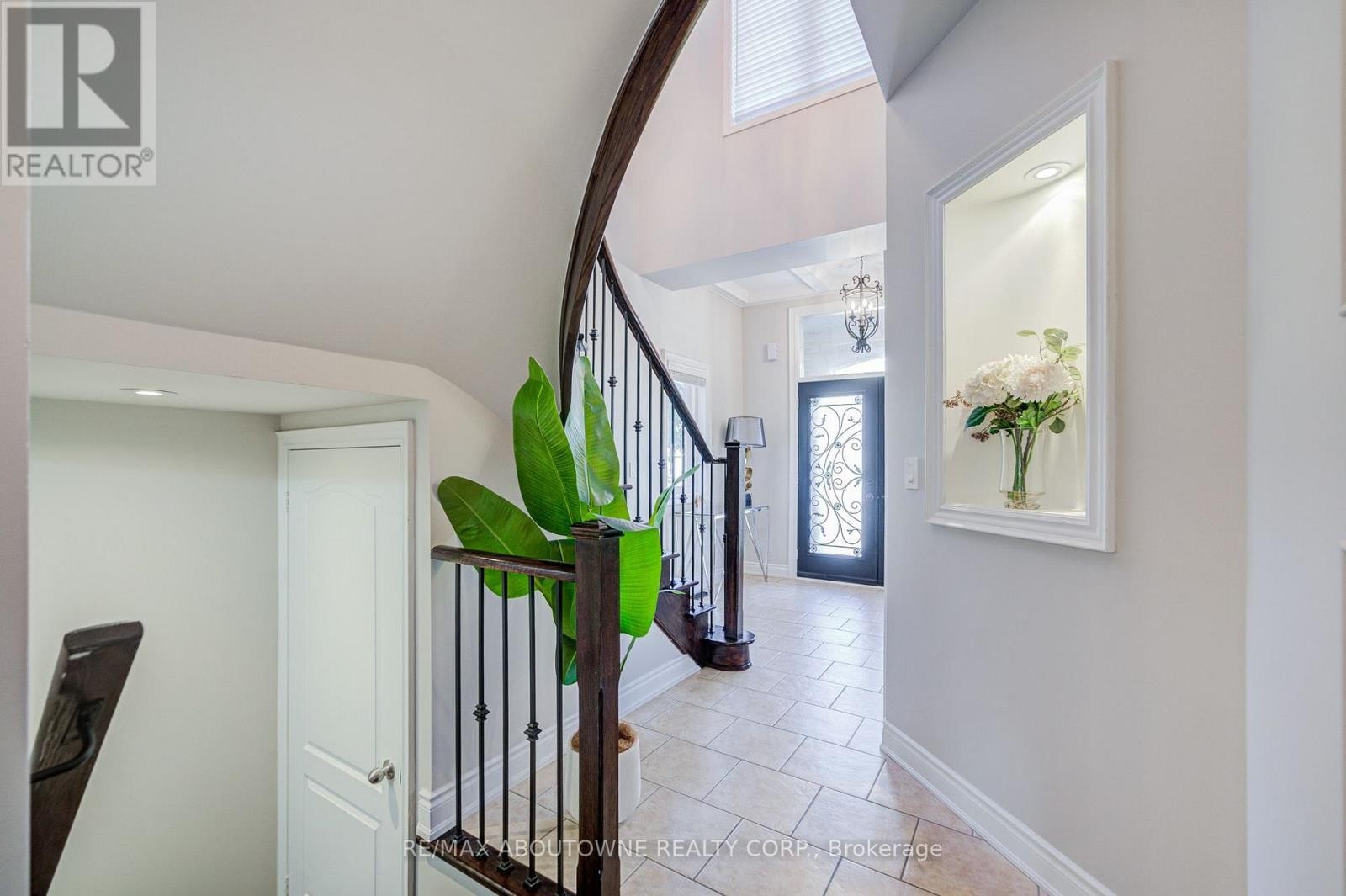 












4228 FULLER CRESCENT

,
Burlington (Alton),




Ontario
L7M0M4

