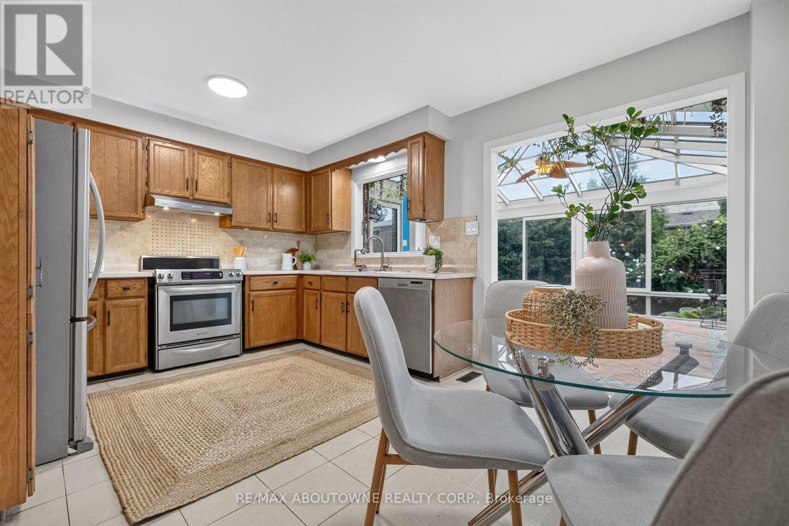 












1191 CARLO COURT

,
Mississauga (Rathwood),




Ontario
L4W3N6

