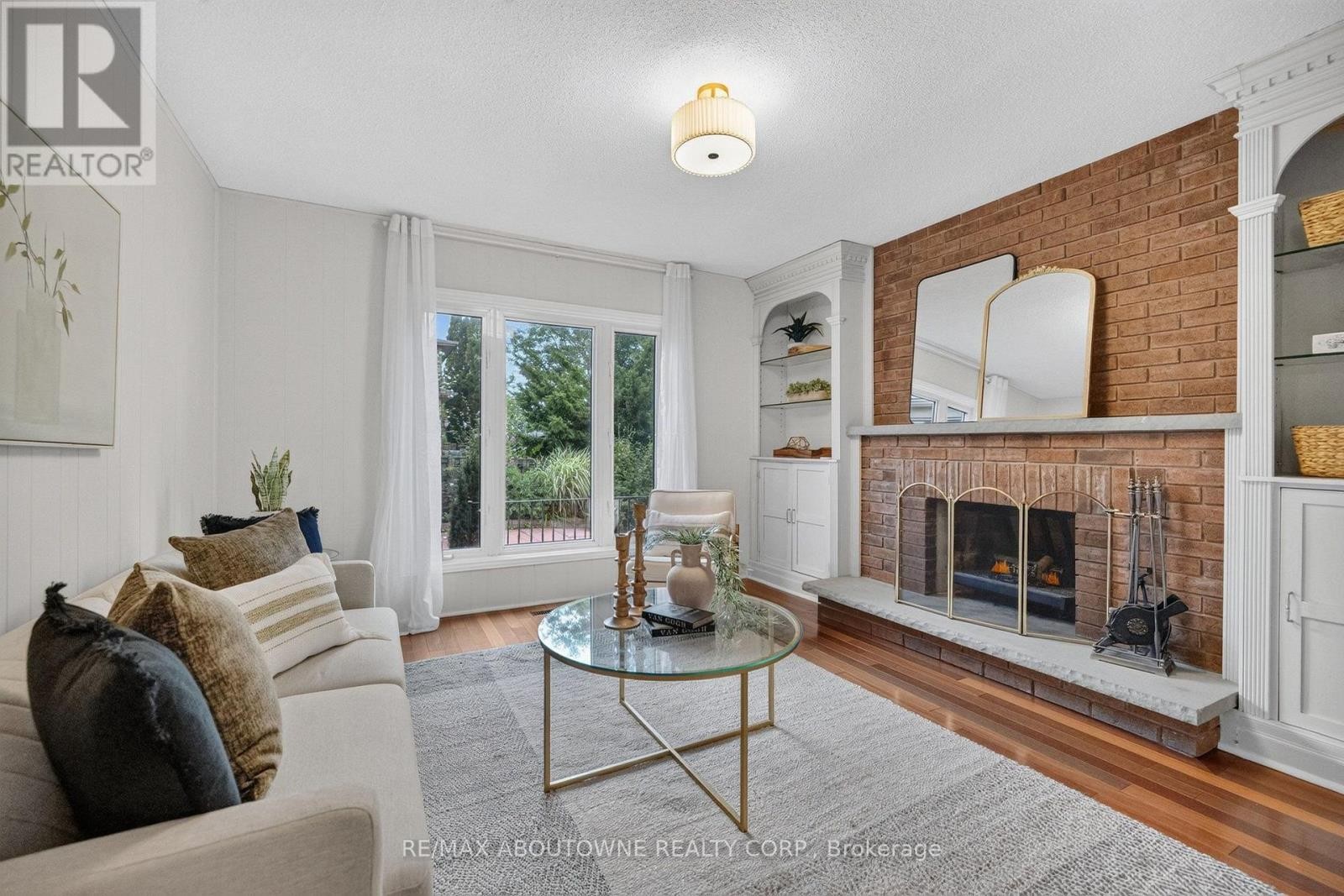 












1191 CARLO COURT

,
Mississauga (Rathwood),




Ontario
L4W3N6

