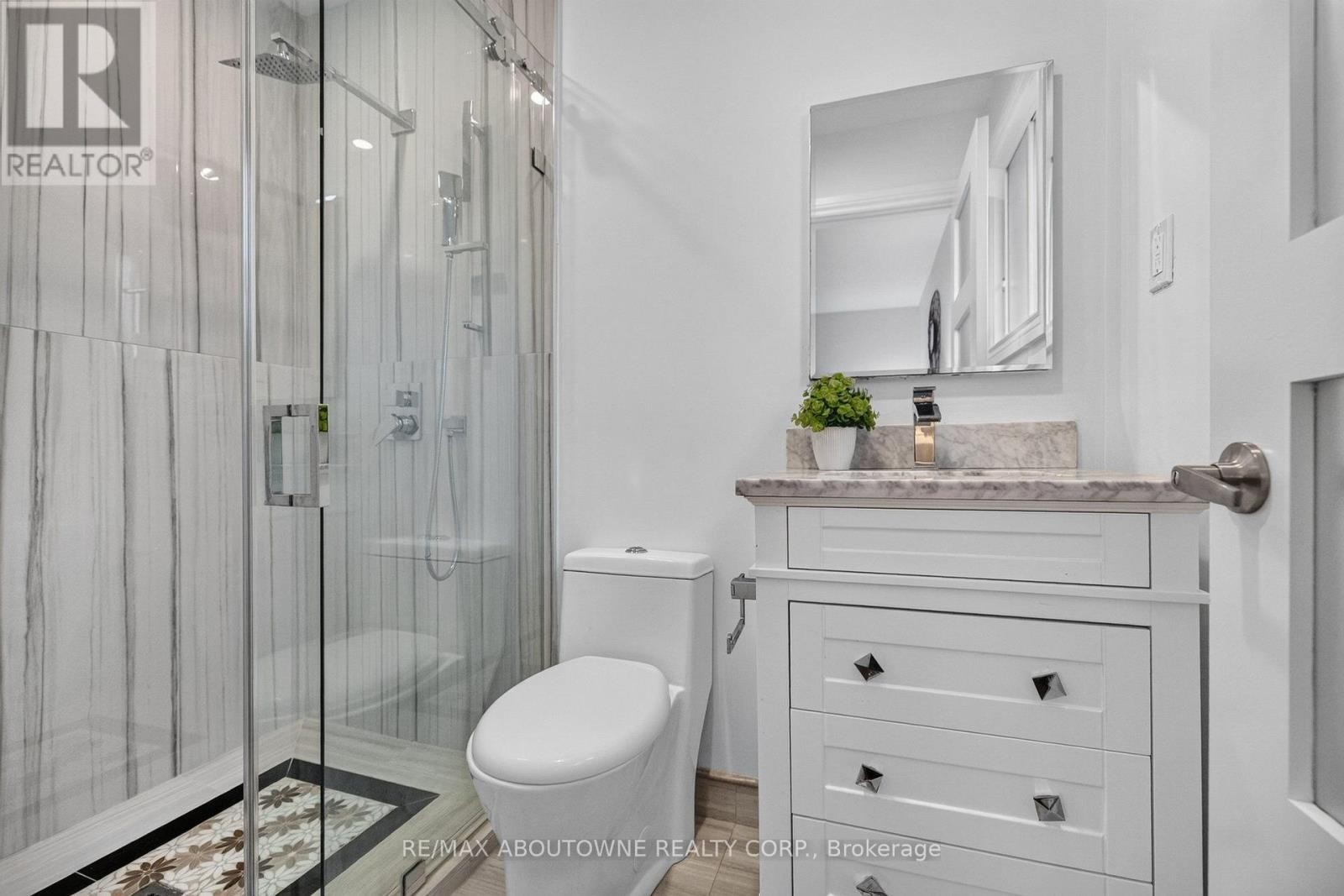 












1191 CARLO COURT

,
Mississauga (Rathwood),




Ontario
L4W3N6

