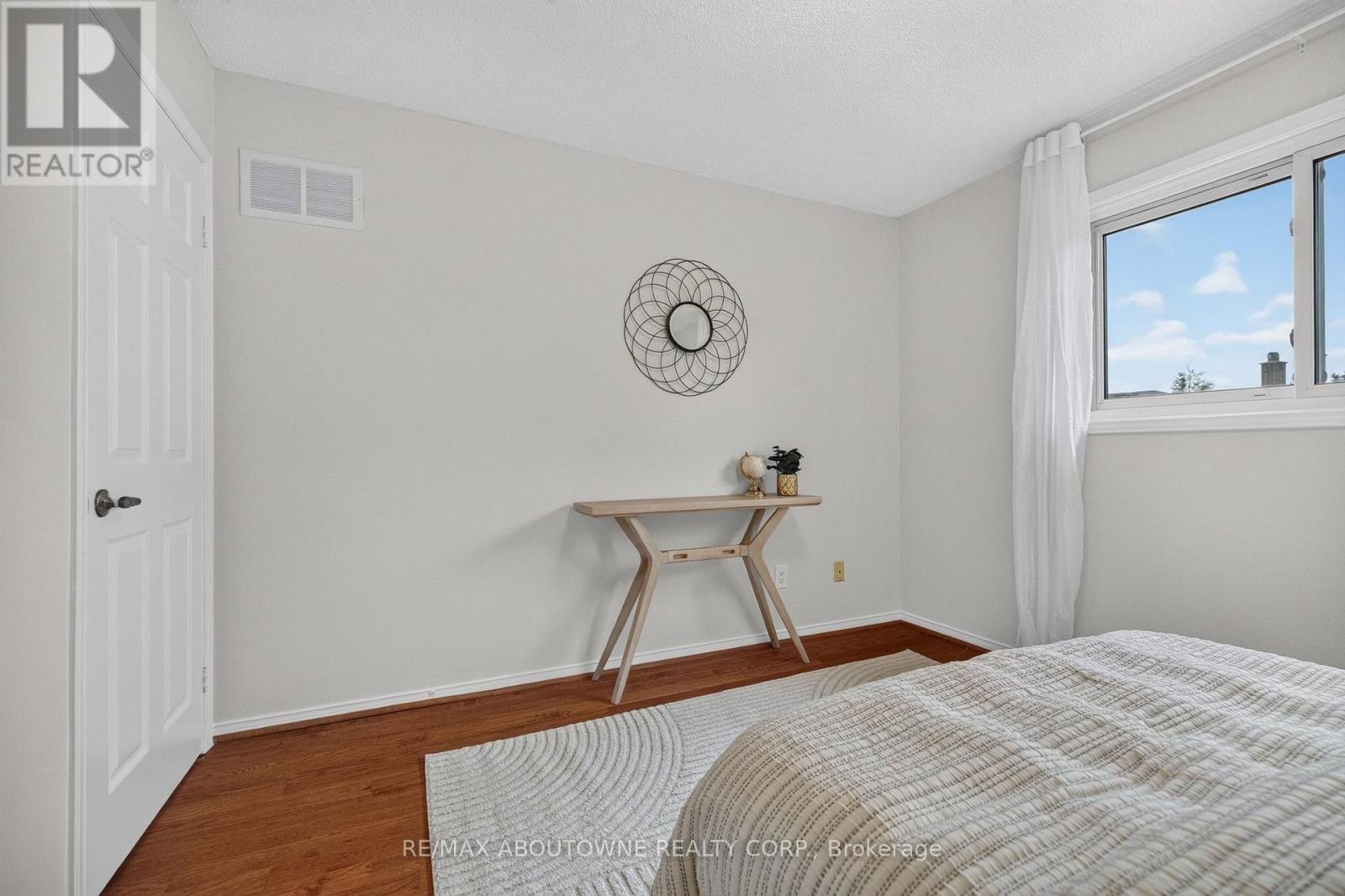 












1191 CARLO COURT

,
Mississauga (Rathwood),




Ontario
L4W3N6

