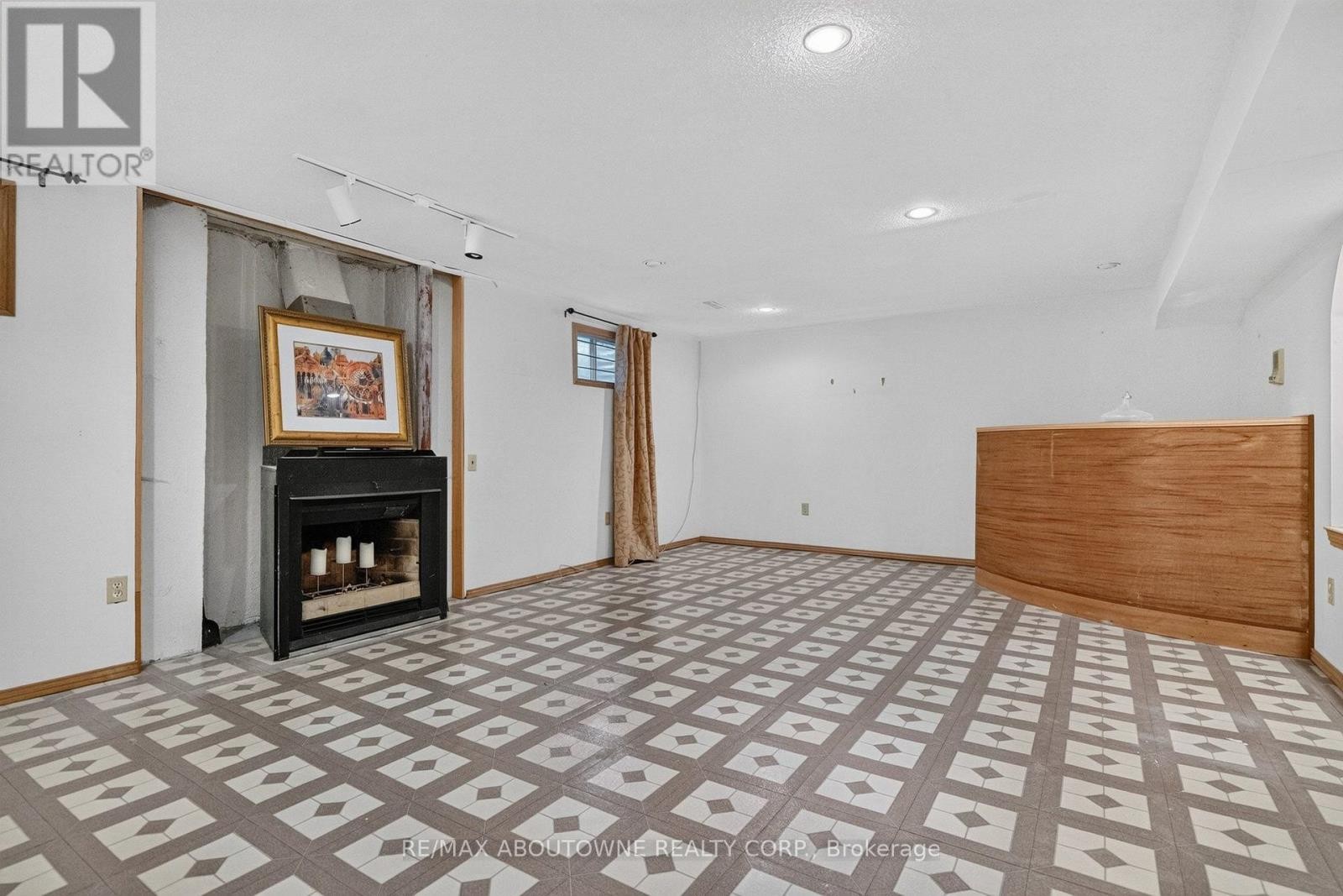 












1191 CARLO COURT

,
Mississauga (Rathwood),




Ontario
L4W3N6

