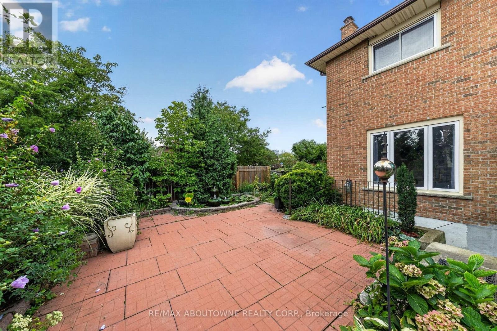 












1191 CARLO COURT

,
Mississauga (Rathwood),




Ontario
L4W3N6

