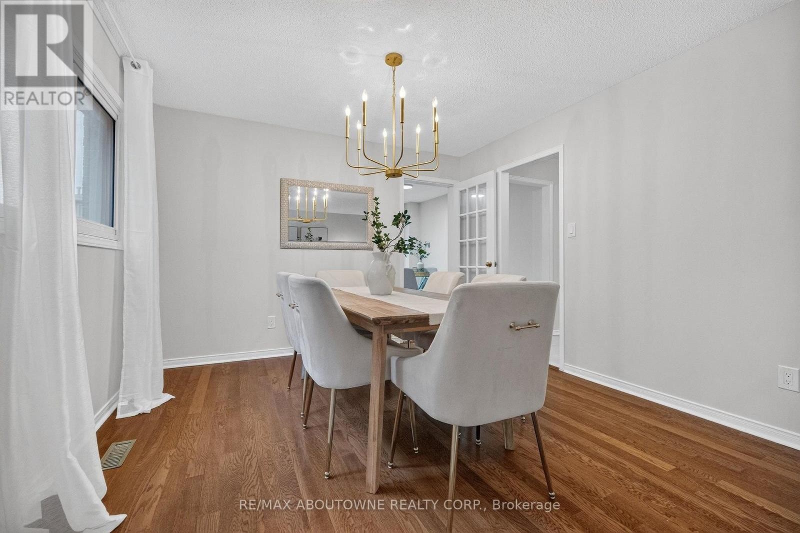 












1191 CARLO COURT

,
Mississauga (Rathwood),




Ontario
L4W3N6

