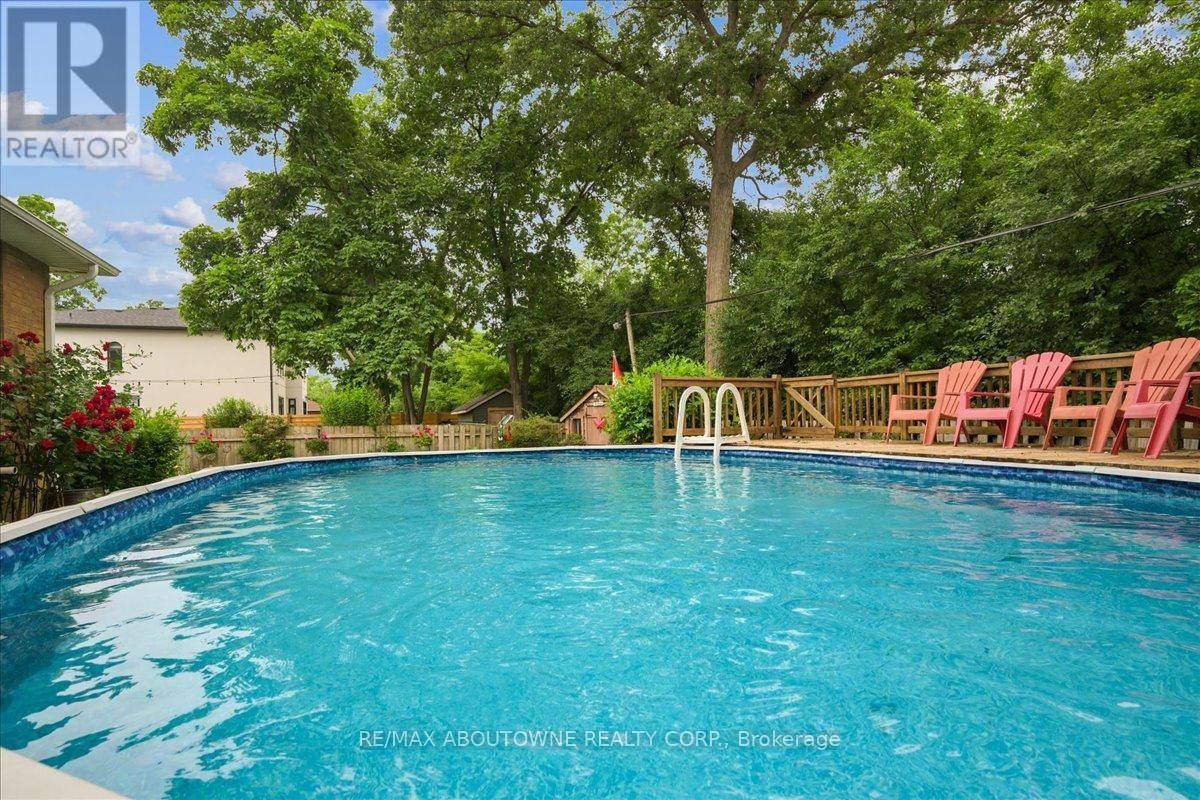 












2033 SAXON ROAD

,
Oakville (WO West),




Ontario
L6L2V1

