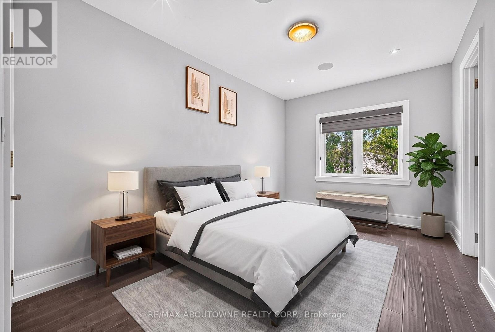 












408 SEABOURNE DRIVE

,
Oakville (WO West),




Ontario
L6L4G1

