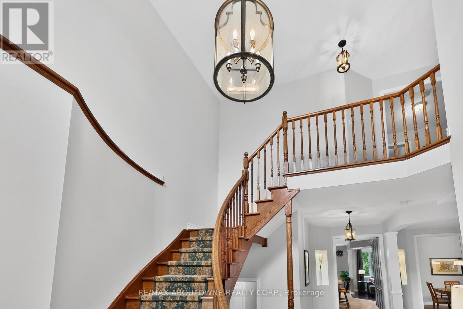 












2269 WHITWORTH DRIVE

,
Oakville (BC Bronte Creek),




Ontario
L6M0B5

