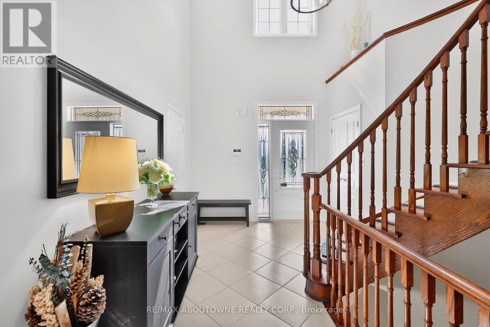 












2269 WHITWORTH DRIVE

,
Oakville (BC Bronte Creek),




Ontario
L6M0B5

