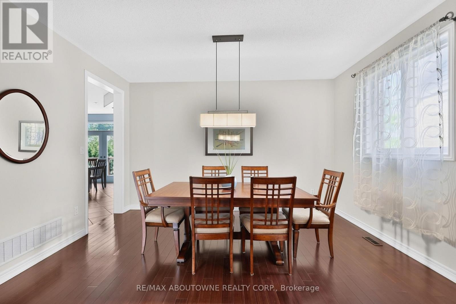 












2269 WHITWORTH DRIVE

,
Oakville (BC Bronte Creek),




Ontario
L6M0B5

