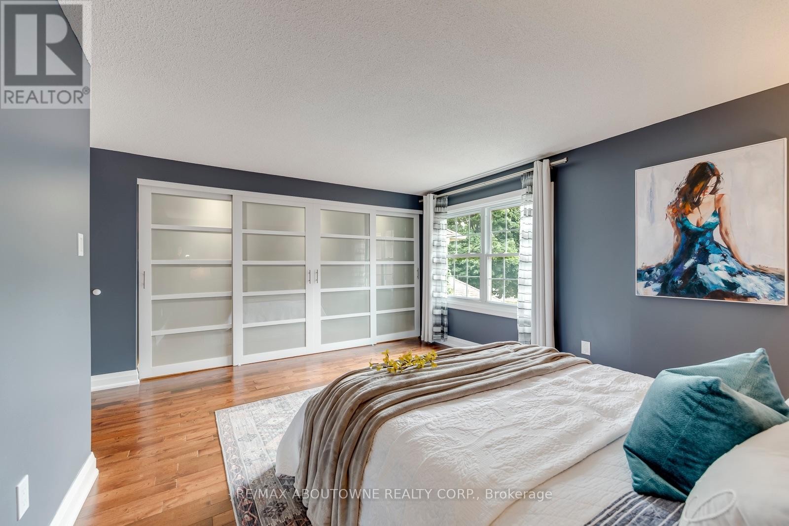 












1198 POTTERS WHEEL CRESCENT

,
Oakville (GA Glen Abbey),




Ontario
L6M1J2

