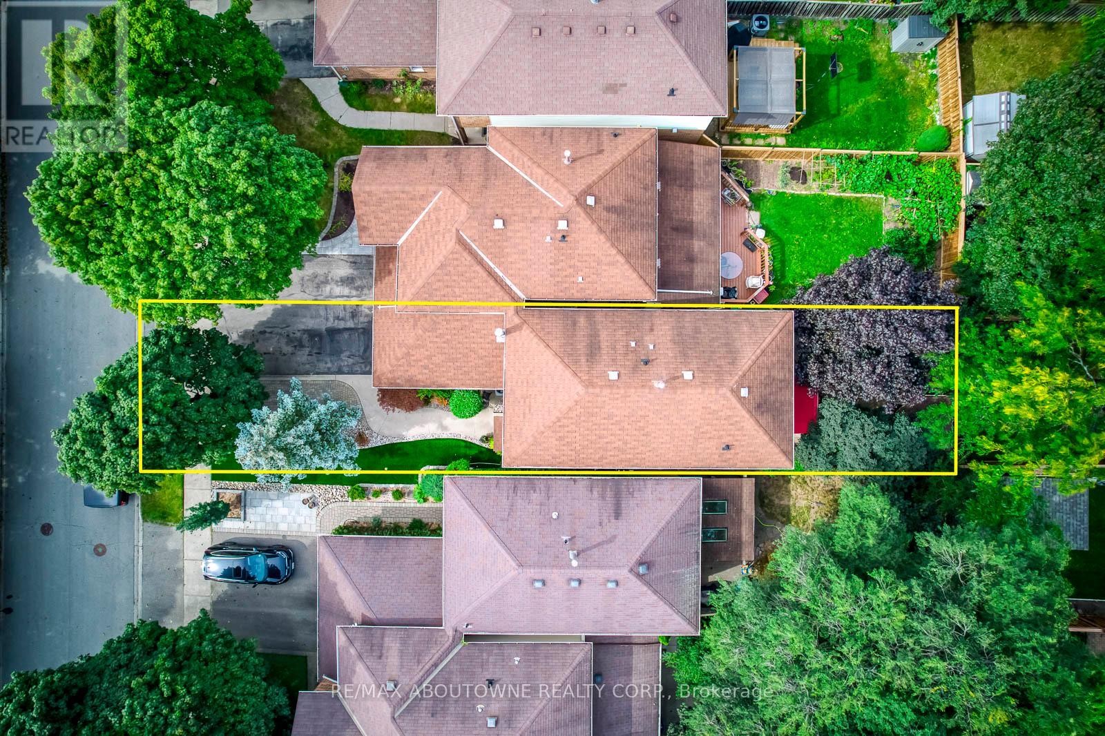 












1198 POTTERS WHEEL CRESCENT

,
Oakville (GA Glen Abbey),




Ontario
L6M1J2

