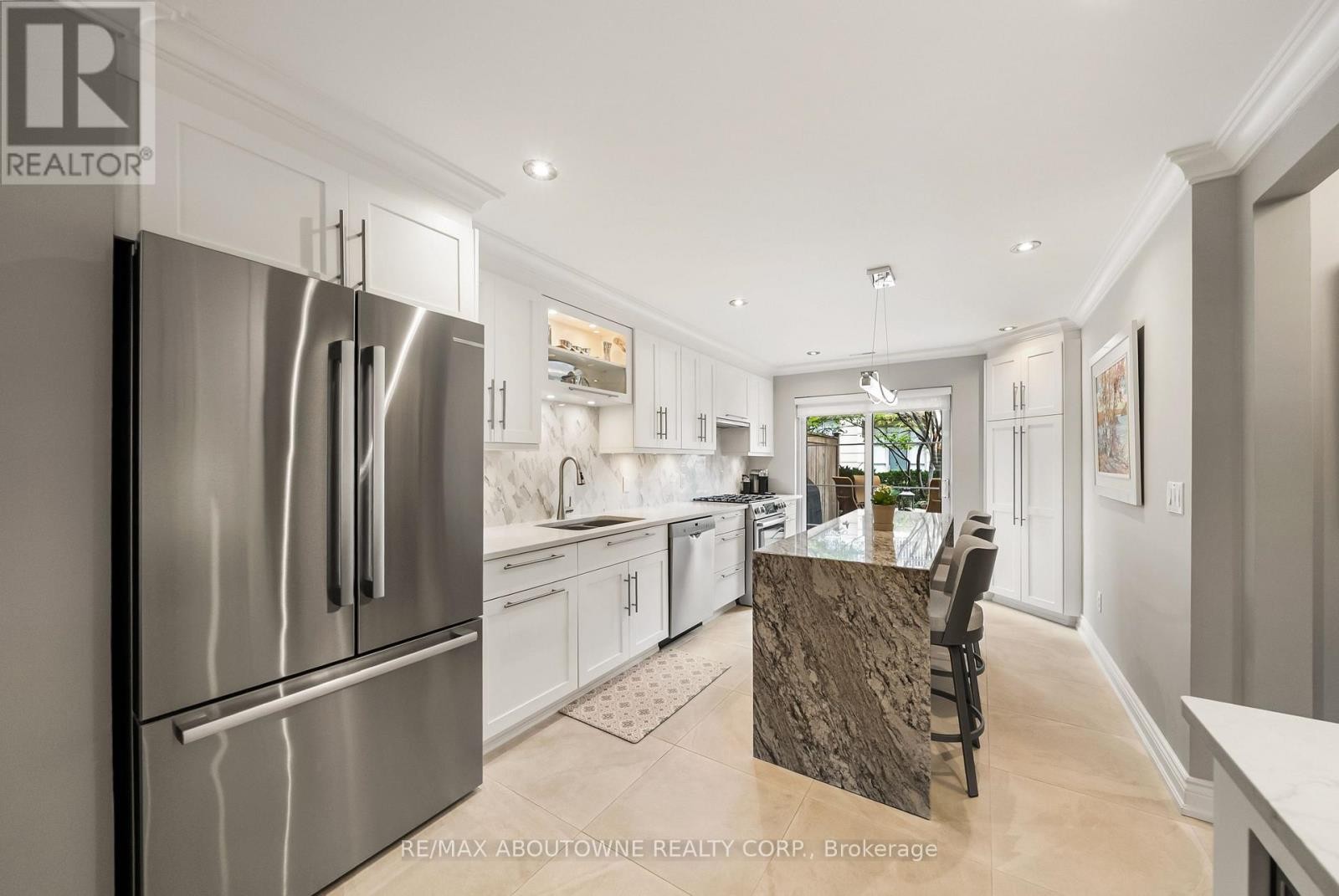 












TH9 - 442 MAPLE AVENUE

,
Burlington (Brant),




Ontario
L7S2L7

