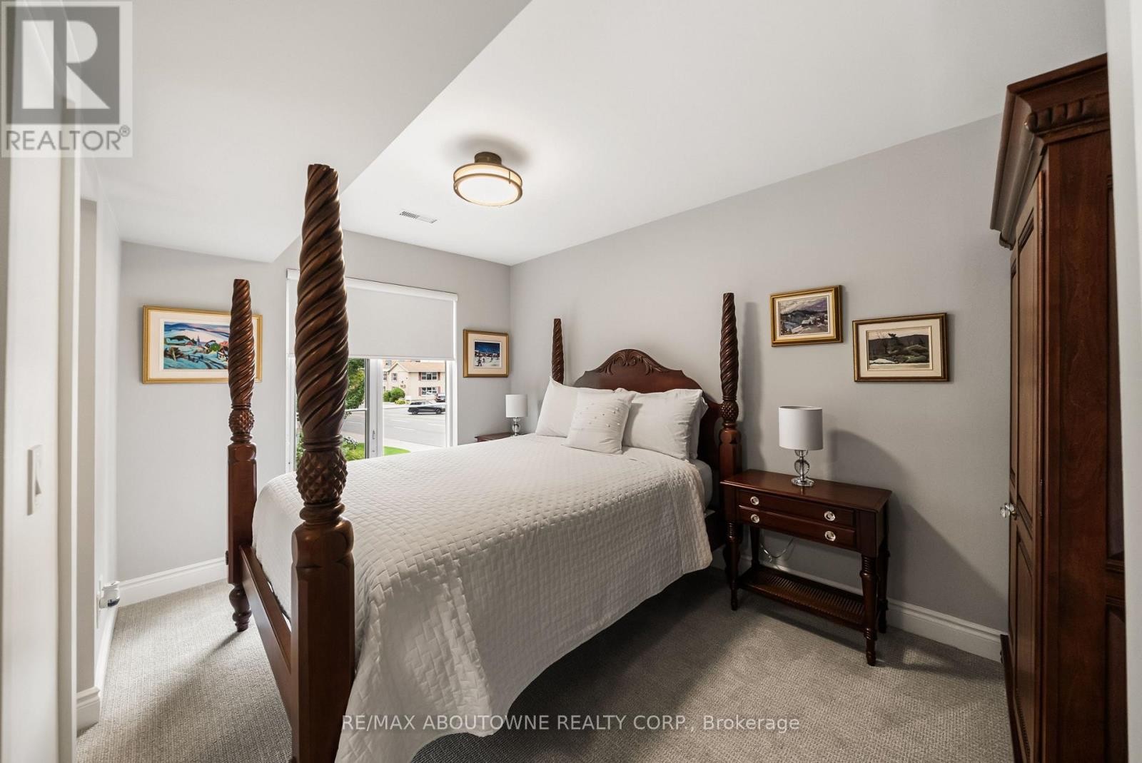 












TH9 - 442 MAPLE AVENUE

,
Burlington (Brant),




Ontario
L7S2L7

