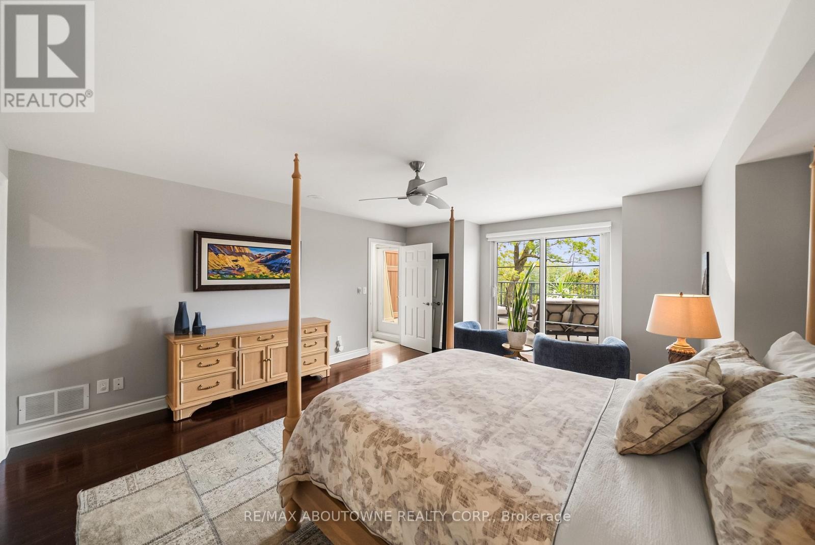












TH9 - 442 MAPLE AVENUE

,
Burlington (Brant),




Ontario
L7S2L7


