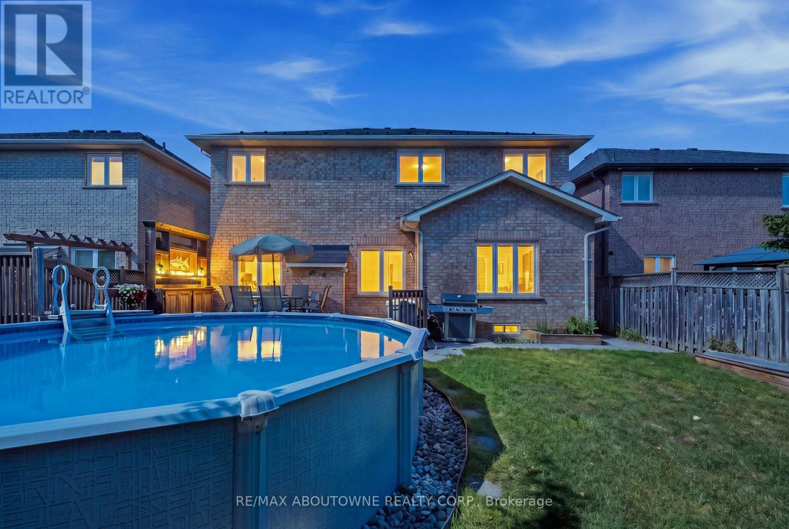 












1094 GORHAM WAY

,
Milton (CL Clarke),




Ontario
L9T6N7

