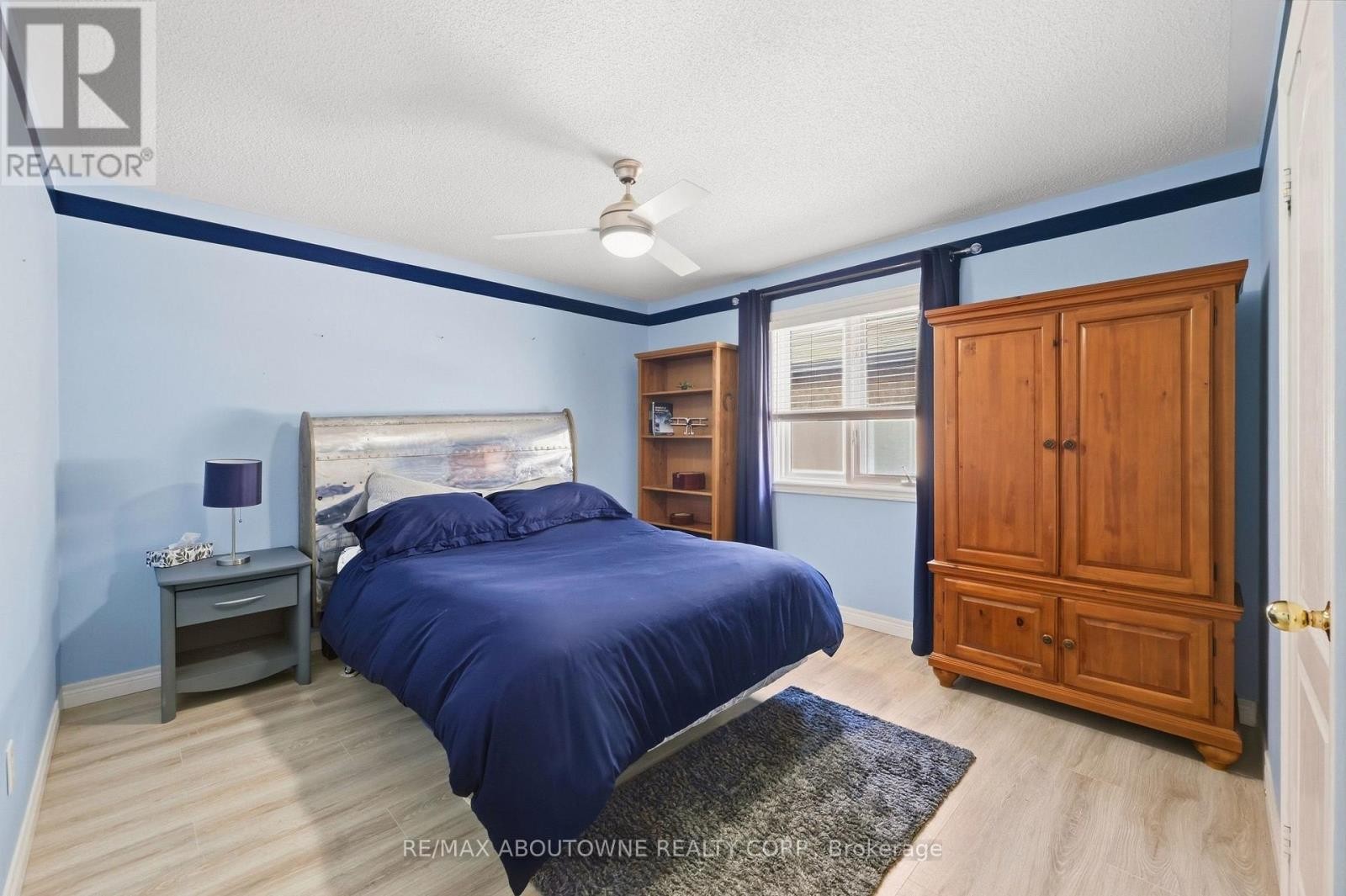 












1094 GORHAM WAY

,
Milton (CL Clarke),




Ontario
L9T6N7

