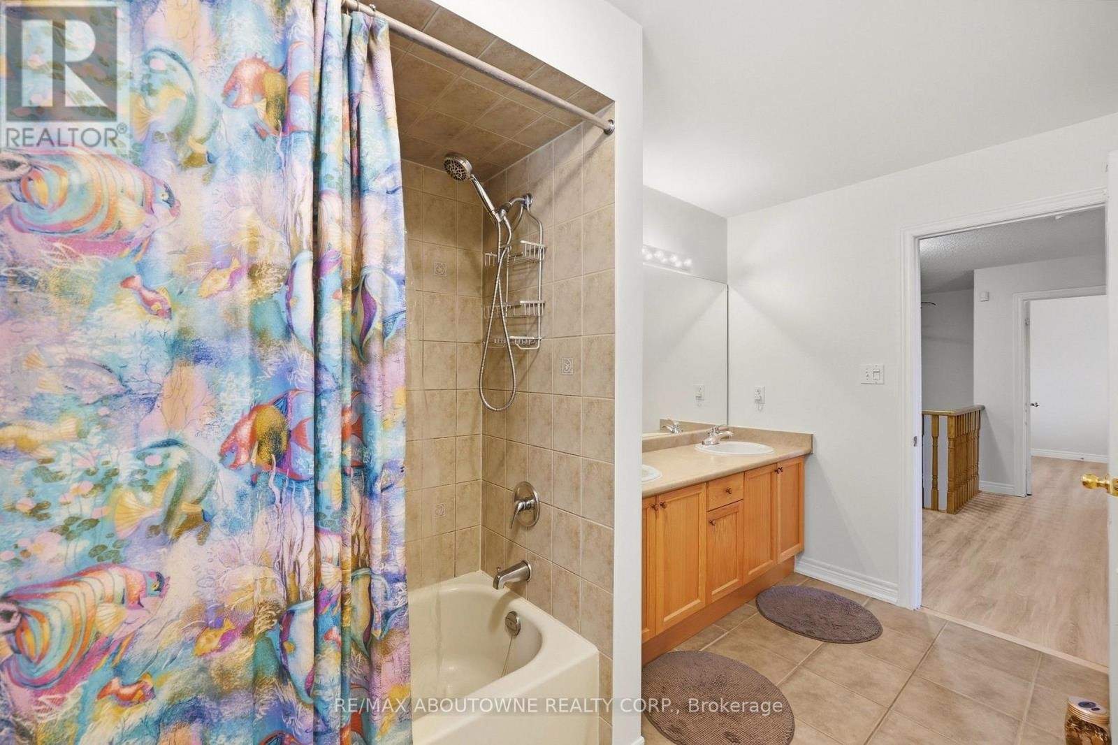 












1094 GORHAM WAY

,
Milton (CL Clarke),




Ontario
L9T6N7

