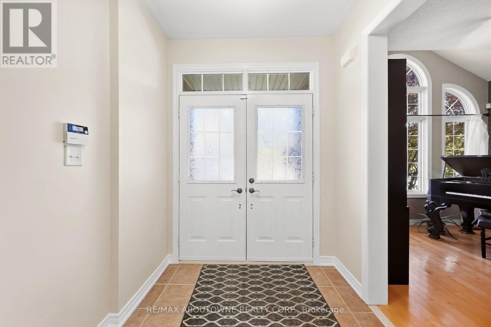 












1094 GORHAM WAY

,
Milton (CL Clarke),




Ontario
L9T6N7

