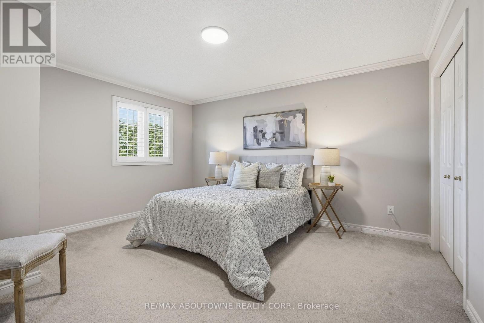 












2381 GRAND OAK TRAIL

,
Oakville (WM Westmount),




Ontario
L6M4V4

