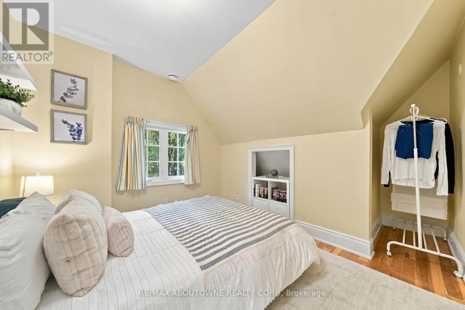 












426 TRAFALGAR ROAD

,
Oakville (OO Old Oakville),




Ontario
L6J3H7

