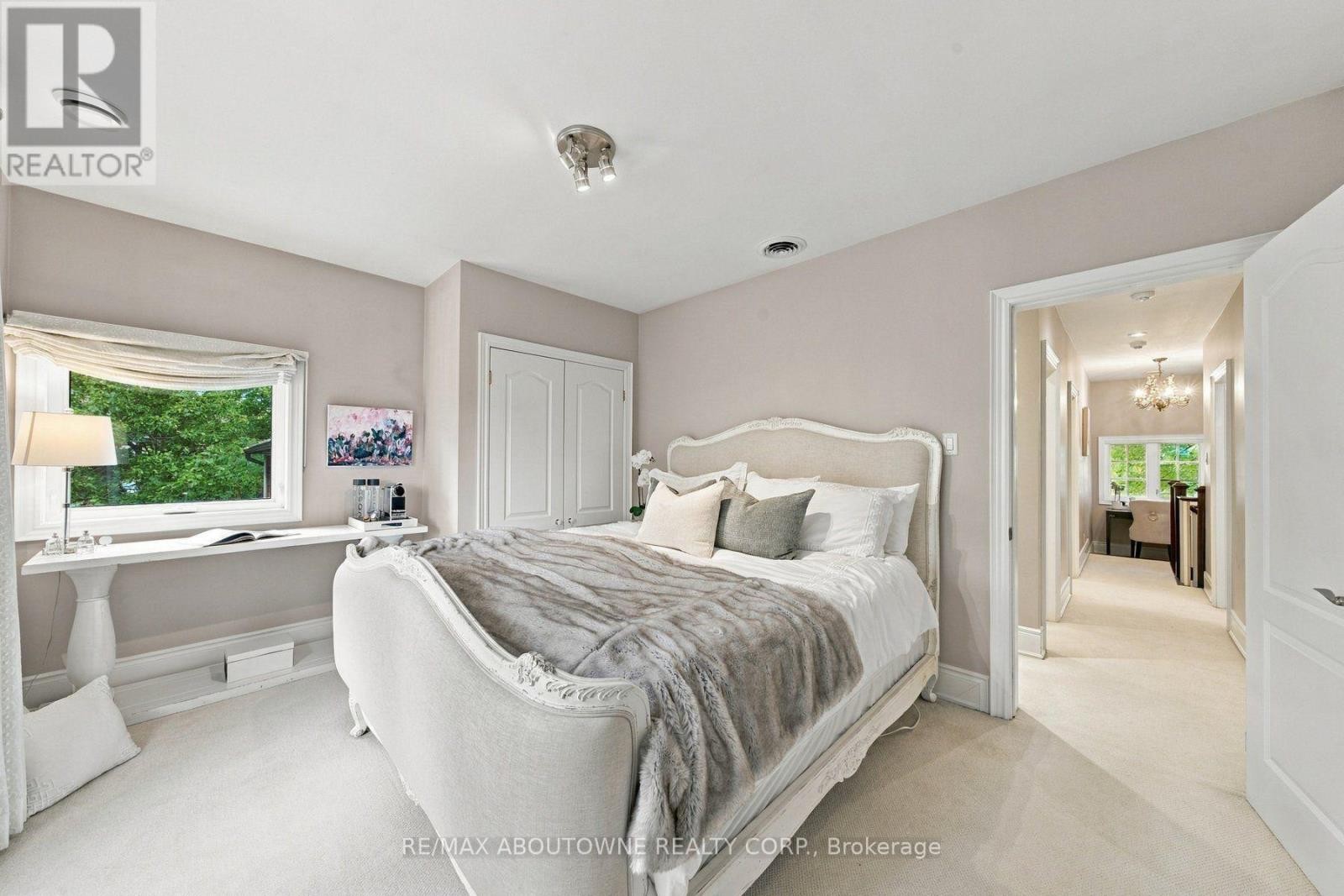 












426 TRAFALGAR ROAD

,
Oakville (OO Old Oakville),




Ontario
L6J3H7

