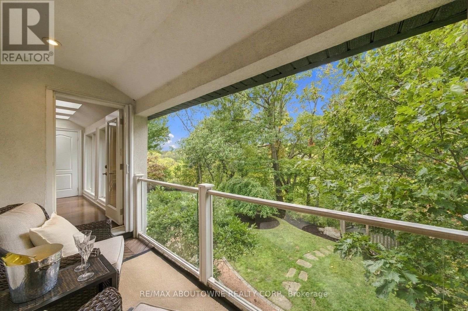 












426 TRAFALGAR ROAD

,
Oakville (OO Old Oakville),




Ontario
L6J3H7

