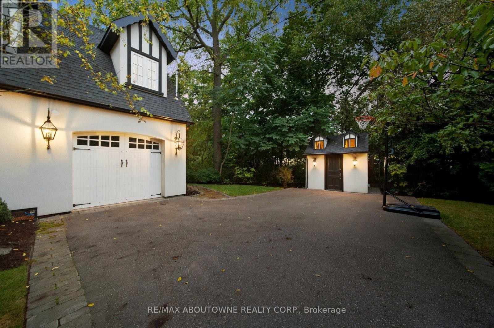 












426 TRAFALGAR ROAD

,
Oakville (OO Old Oakville),




Ontario
L6J3H7

