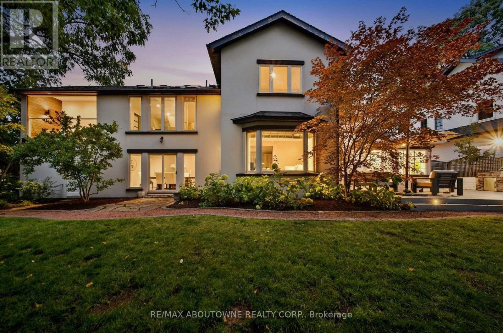 












426 TRAFALGAR ROAD

,
Oakville (OO Old Oakville),




Ontario
L6J3H7

