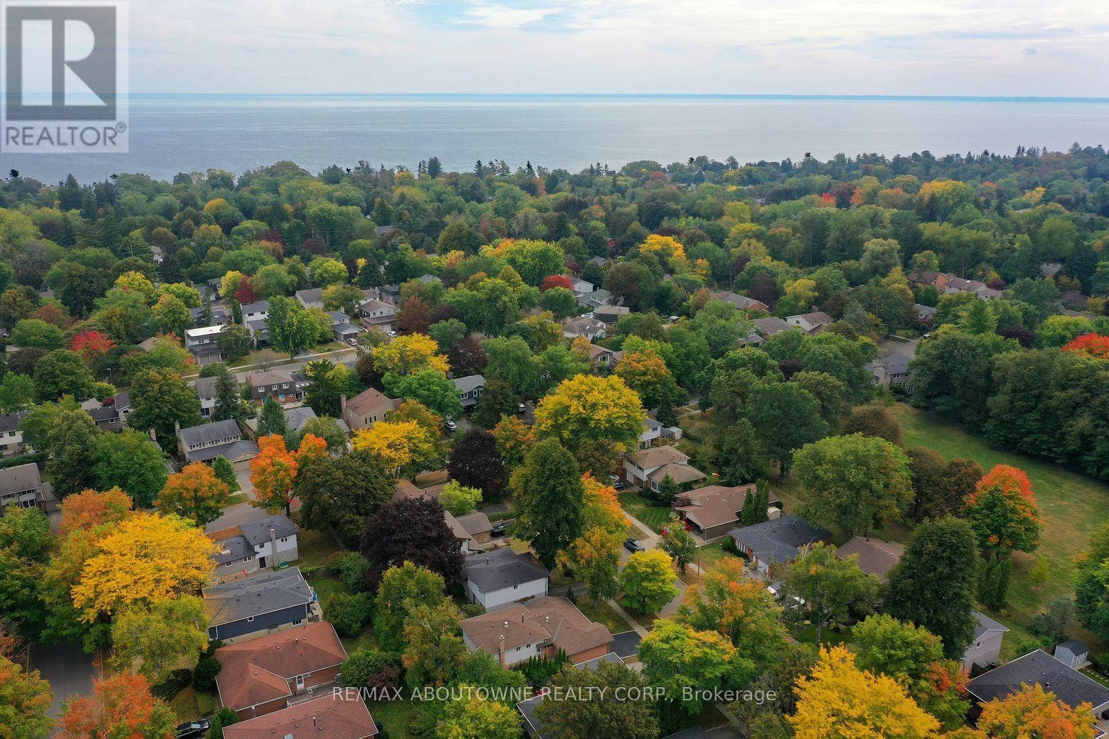 












173 ARICHAT ROAD

,
Oakville (FD Ford),




Ontario
L6J5N5

