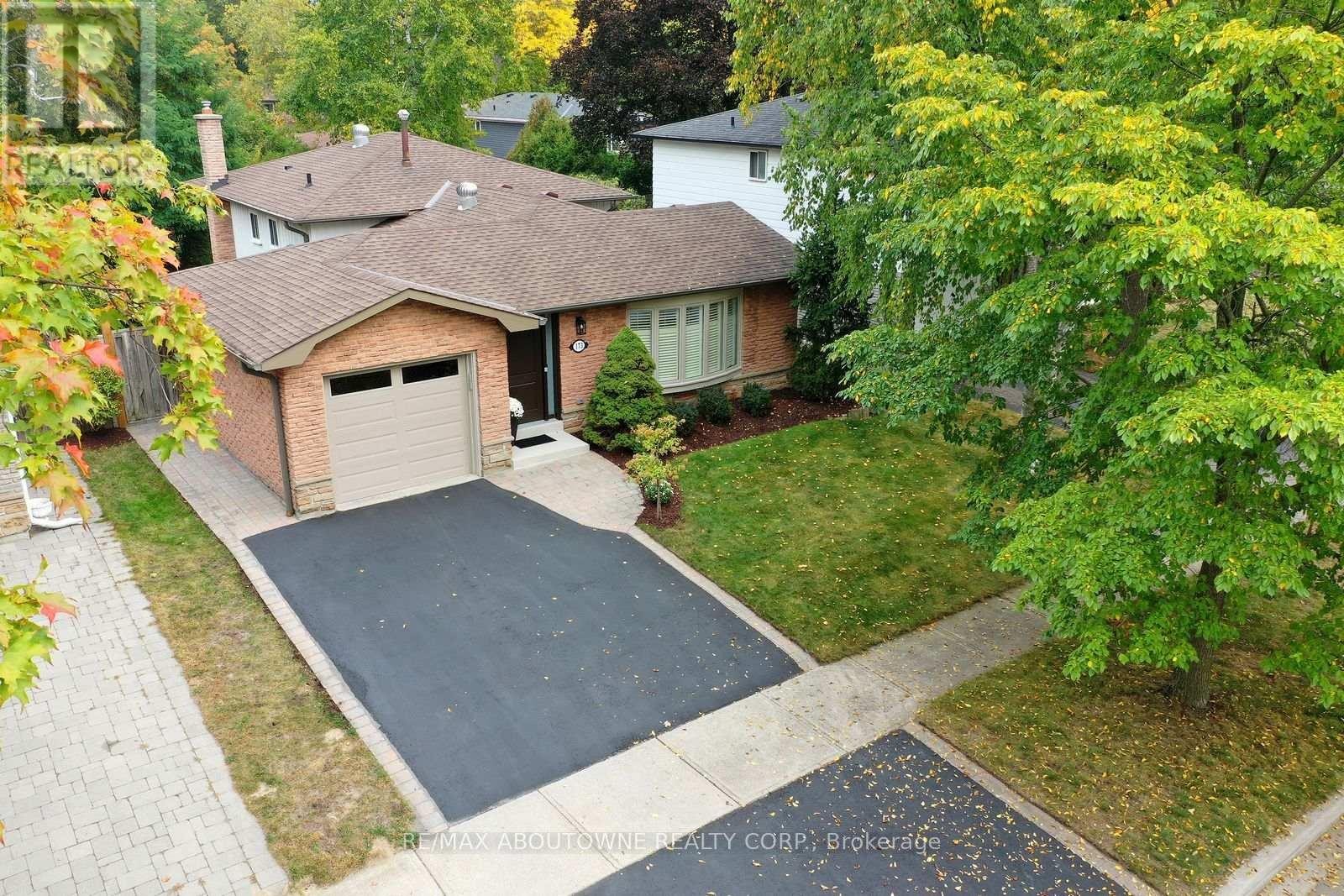 












173 ARICHAT ROAD

,
Oakville (FD Ford),




Ontario
L6J5N5

