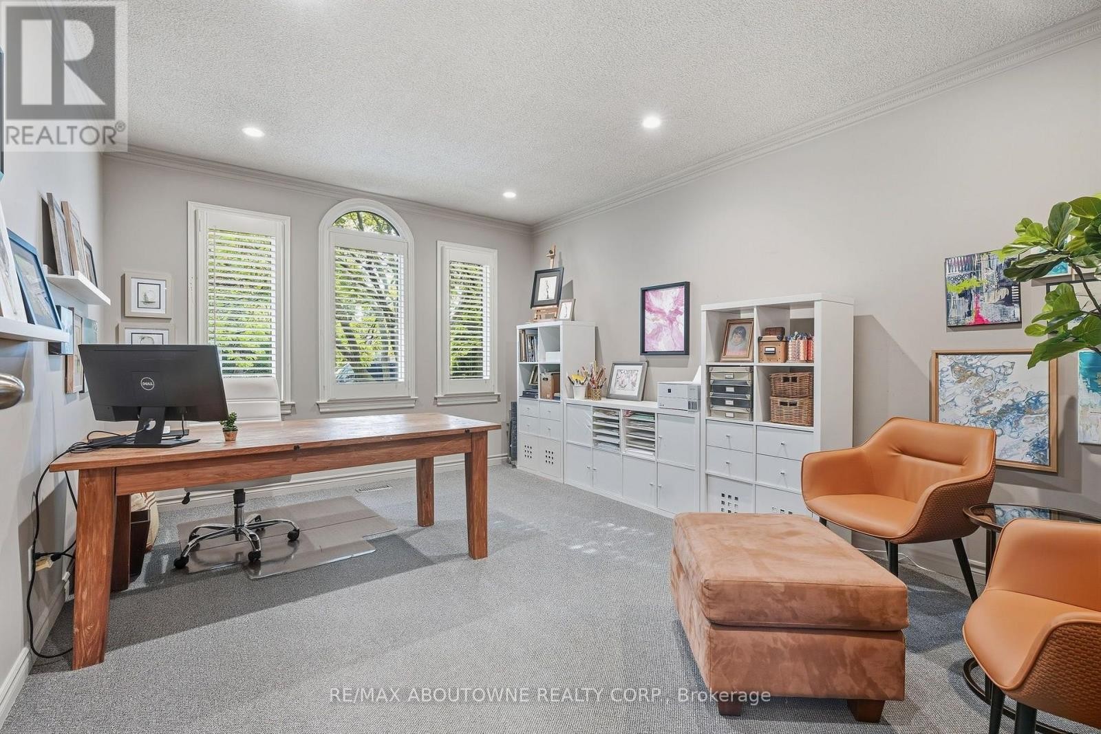 












2747 TEAK CRESCENT

,
Oakville (CV Clearview),




Ontario
L6J7M7

