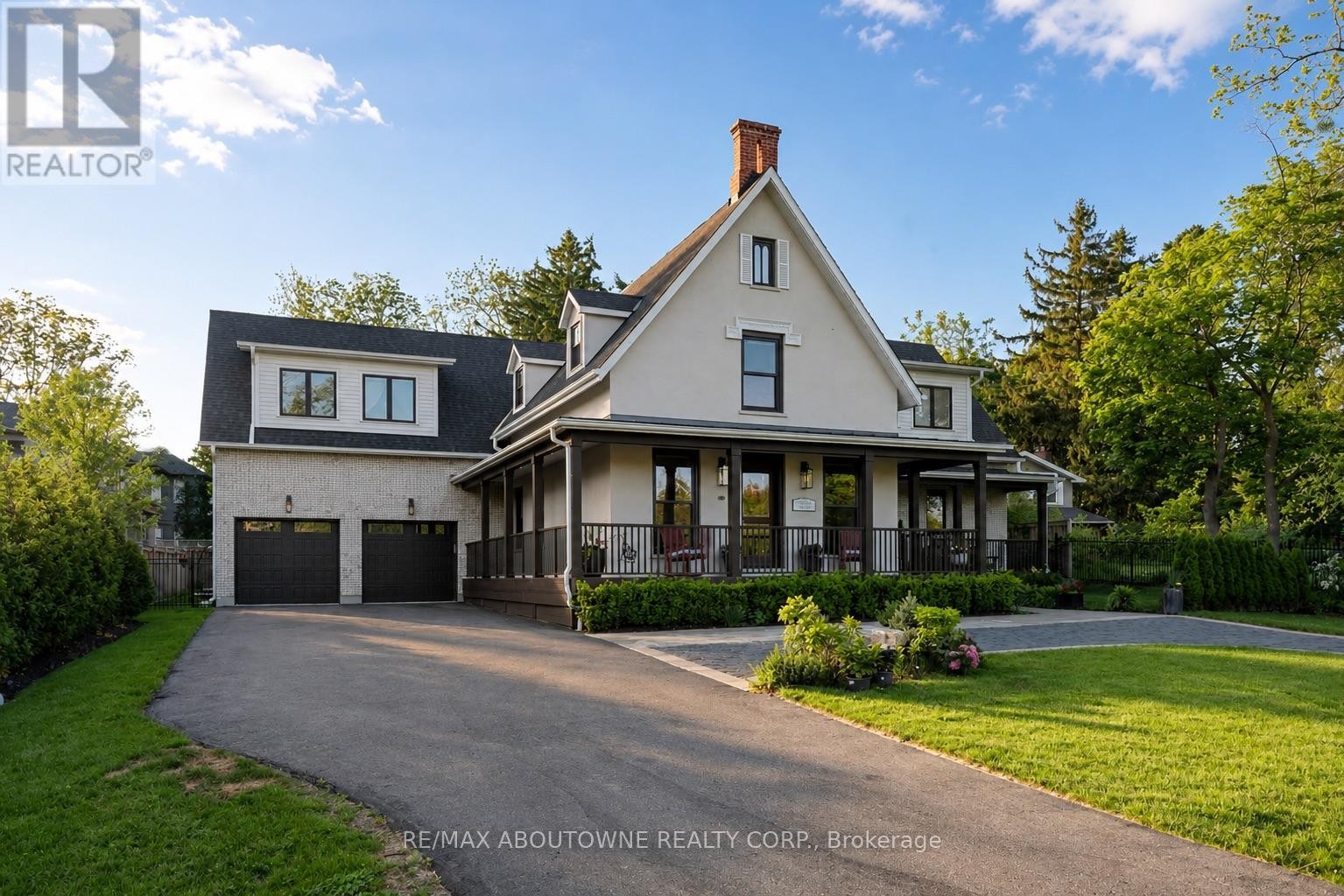












489 LAKESHORE ROAD W

,
Oakville (SW Southwest),




Ontario
L6K1G4

